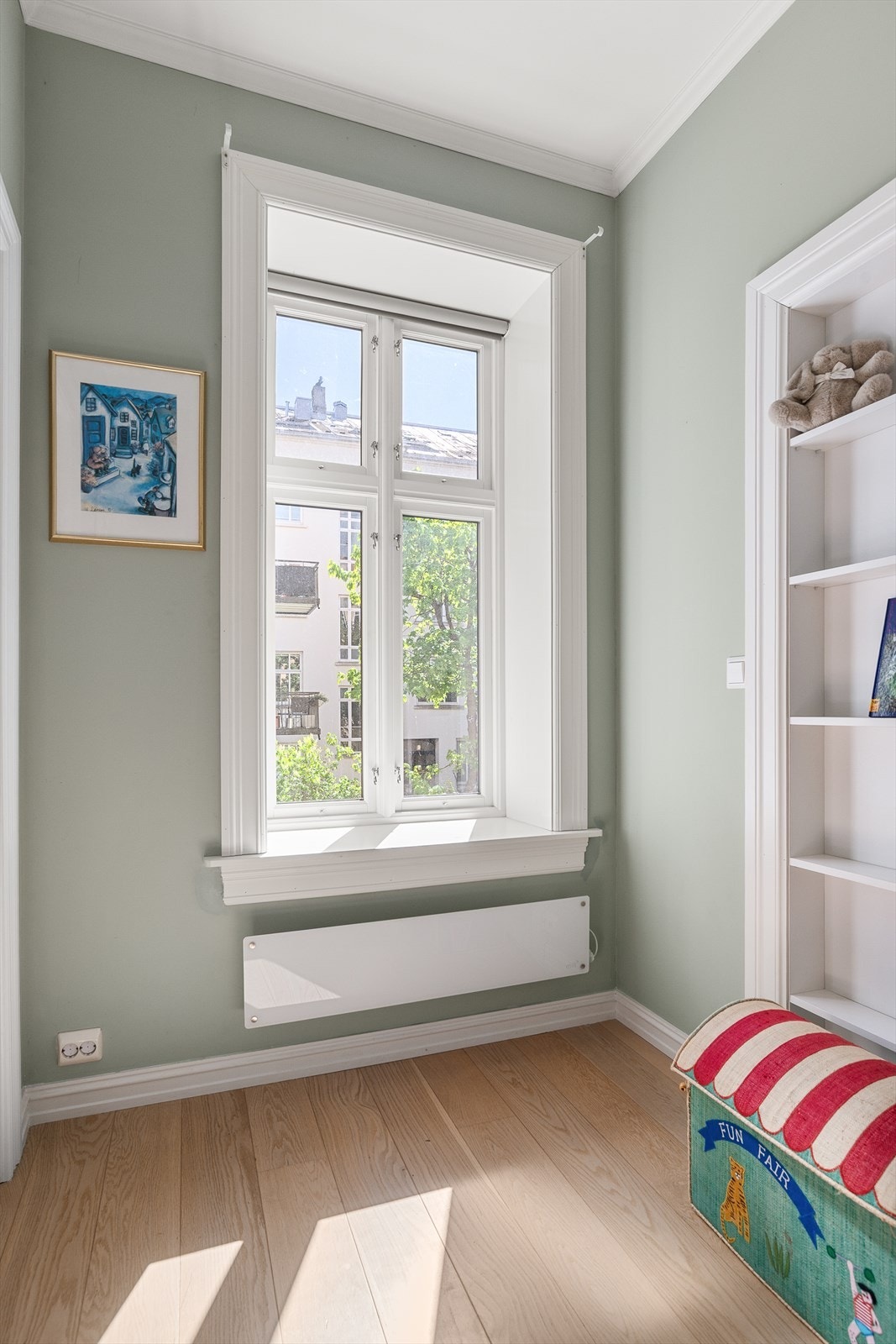 Soverom 2 kan også benyttes som kontor eller walk-in closet. Galleribilde