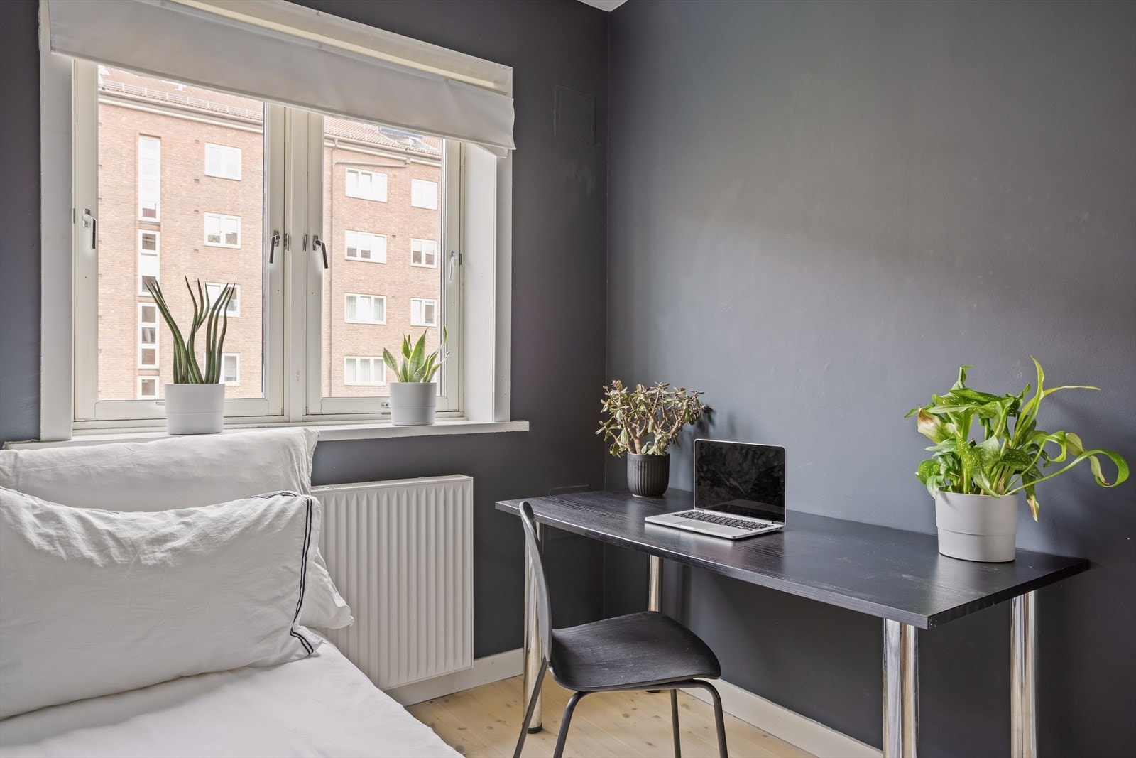 Perfekt som barnerom, hjemmekontor eller et innbydende gjesterom, avhengig av behov. Galleribilde