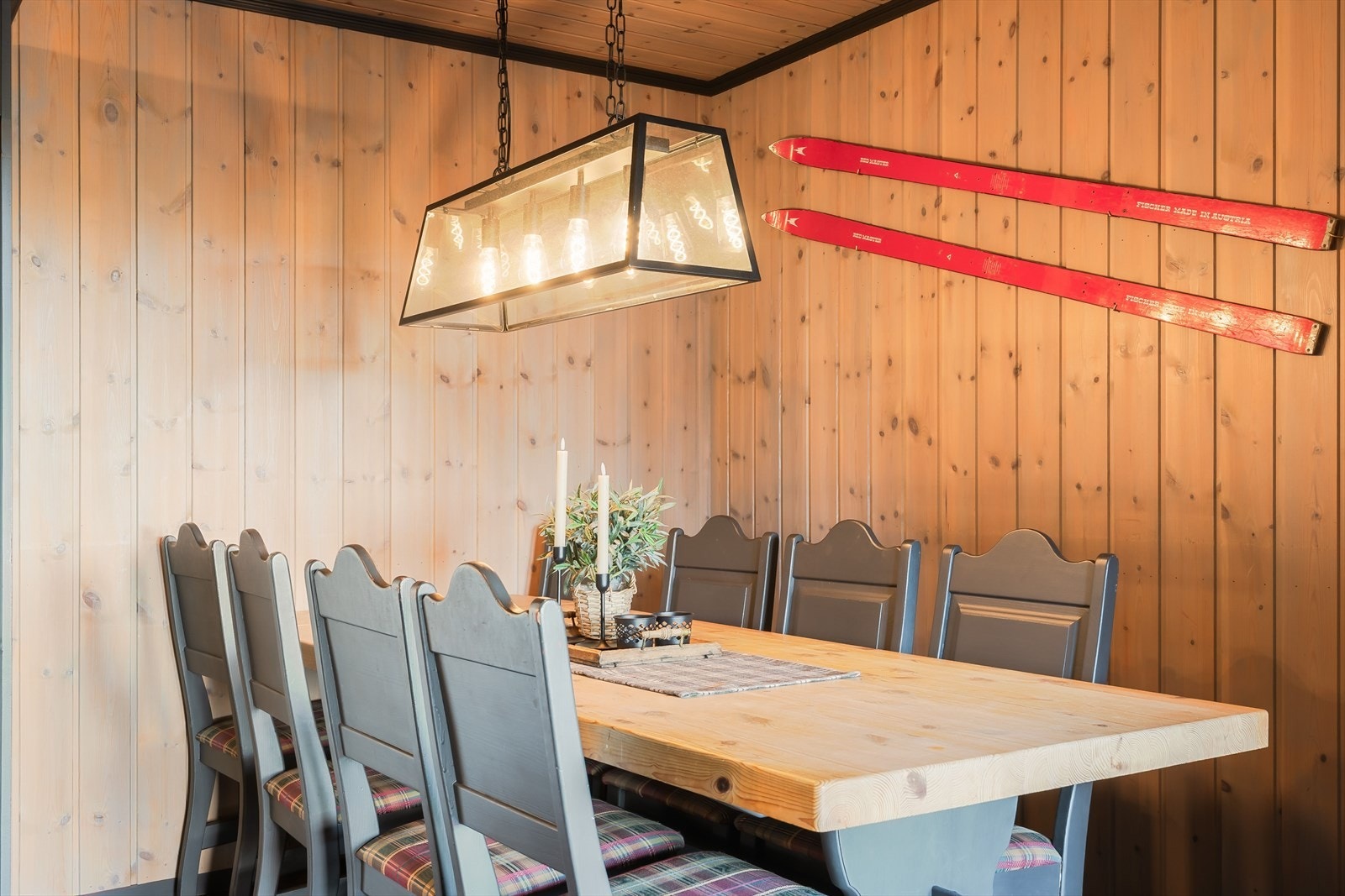 Her er det god plass til et langbord for hyggelige måltider. Galleribilde