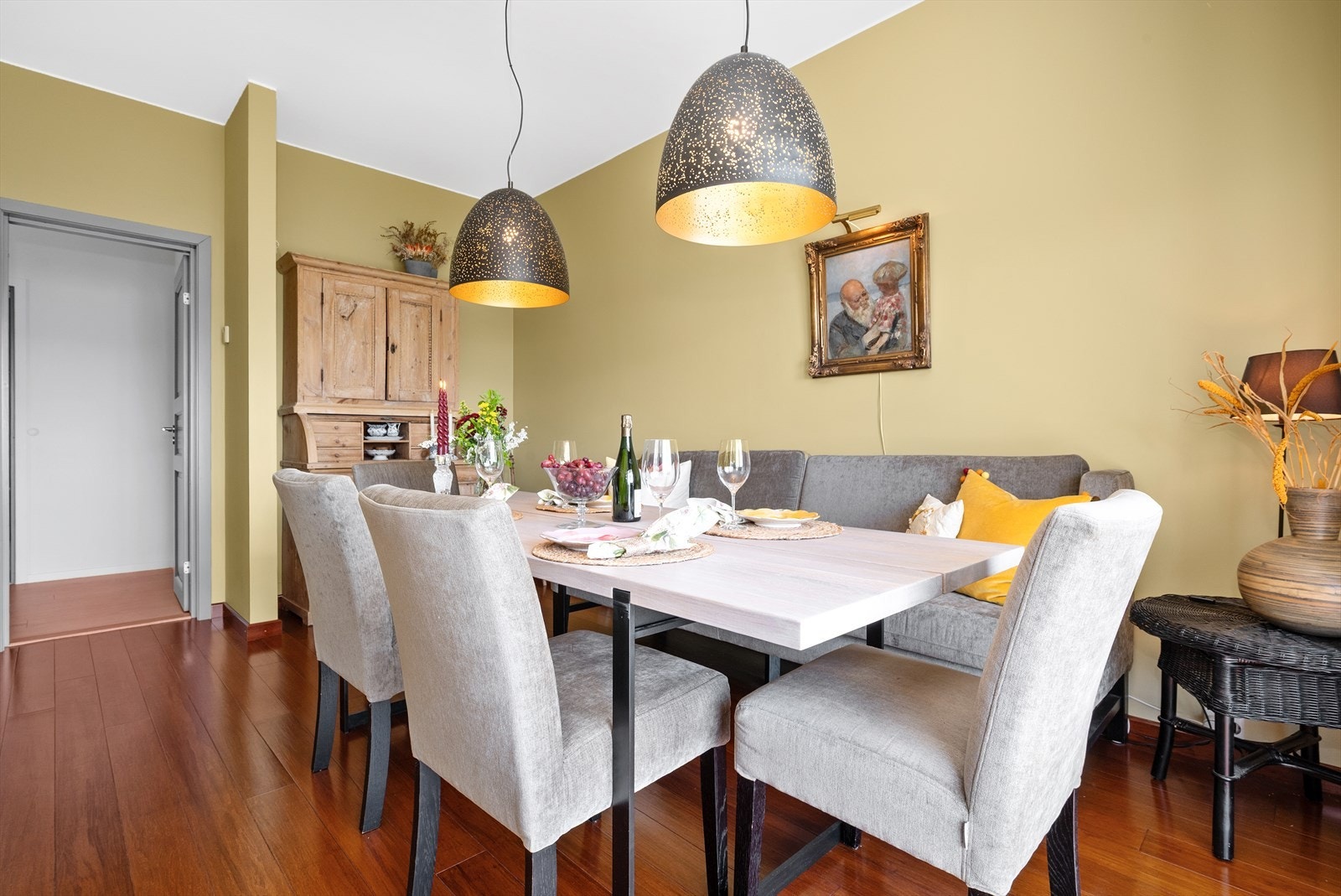 Spisestuen er på 13,5m². Galleribilde