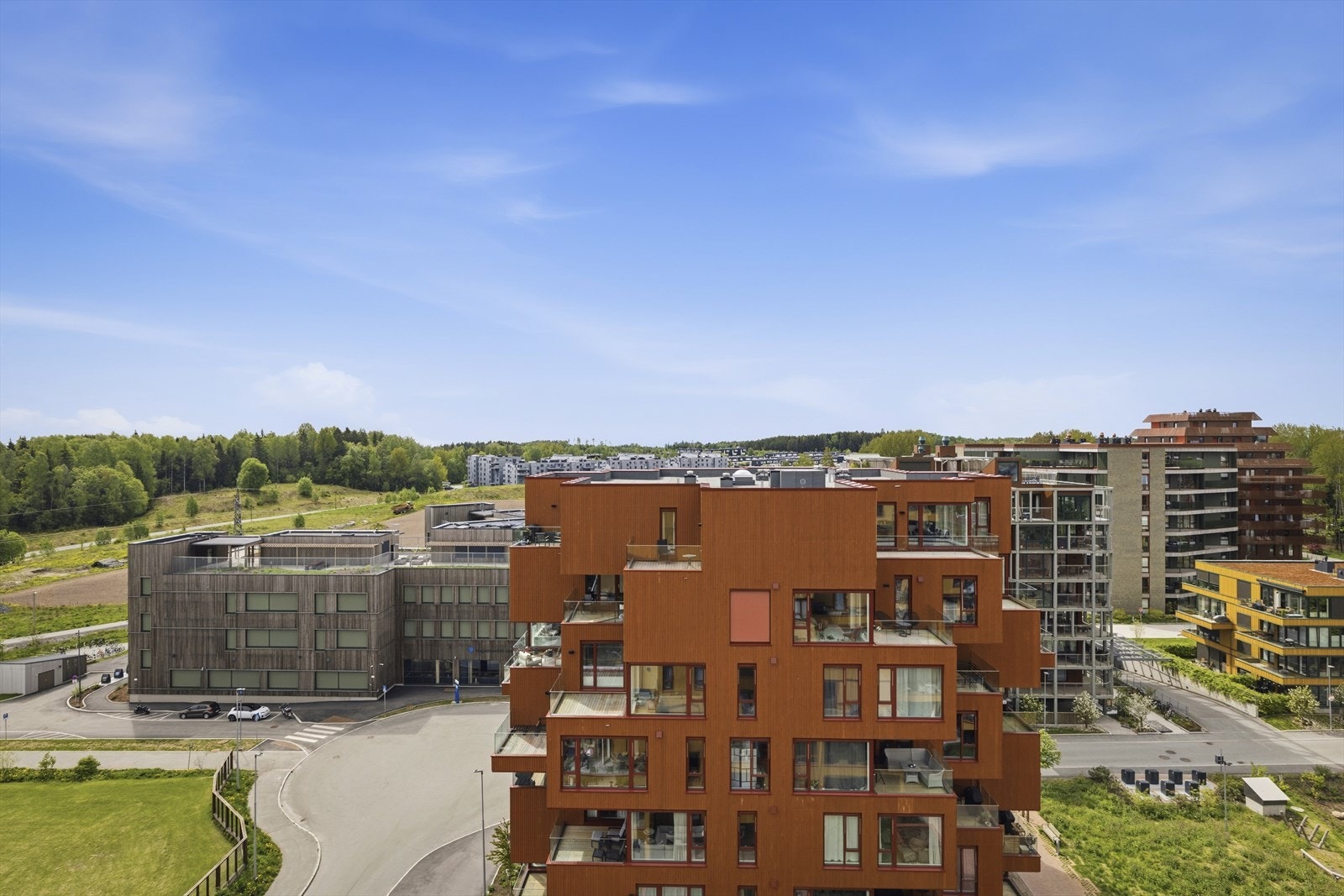 Kronen sett fra felles takterrasse i nabobygget. Leiligheten ligger i 6.etg av totalt 8.etg. Galleribilde