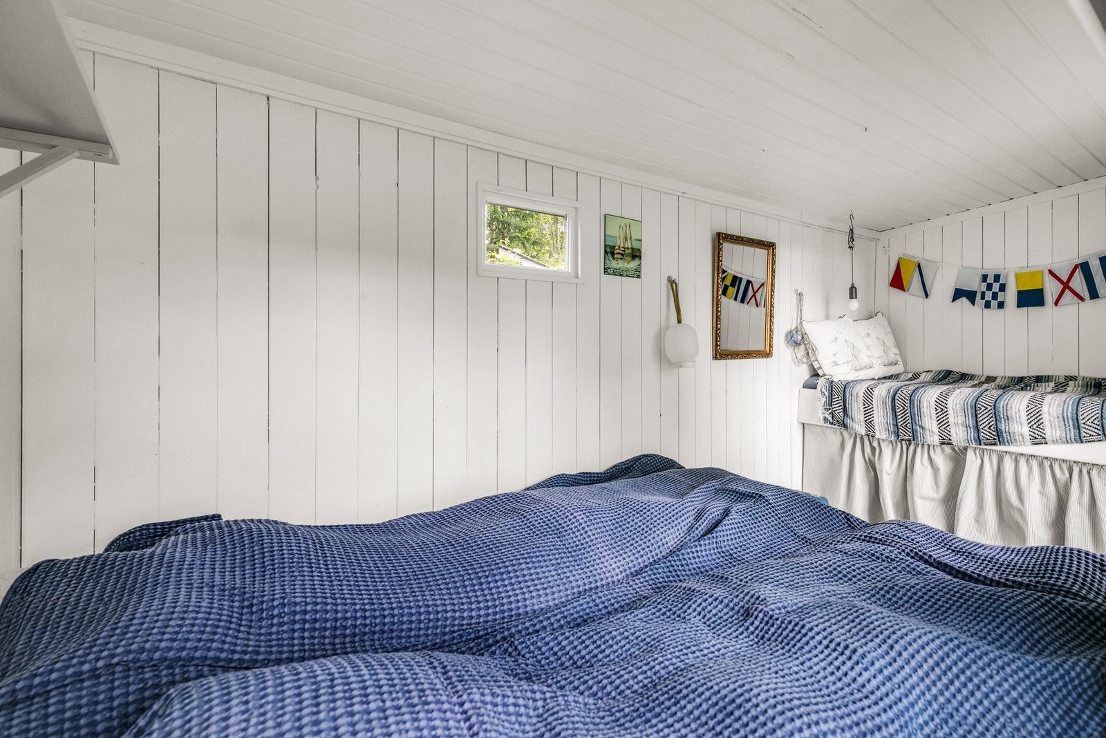 Soverom i anneks. Ikke godkjent som rom til varig opphold. Galleribilde