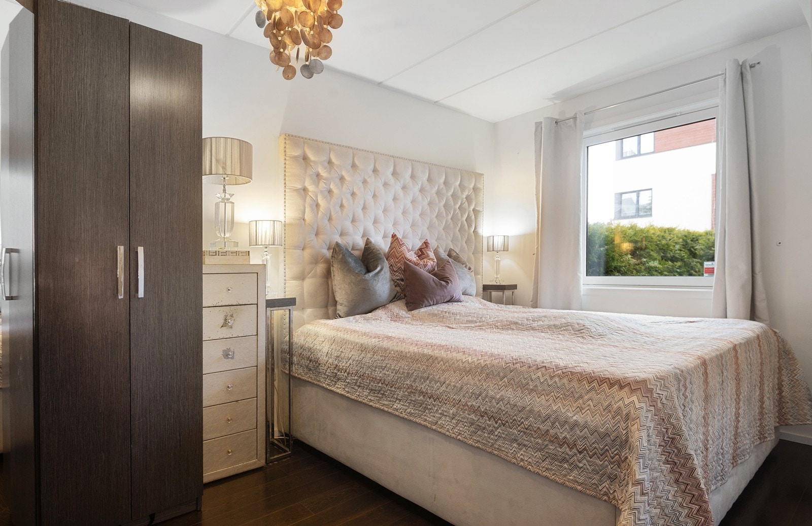 Hovedsoverom med eget bad Galleribilde