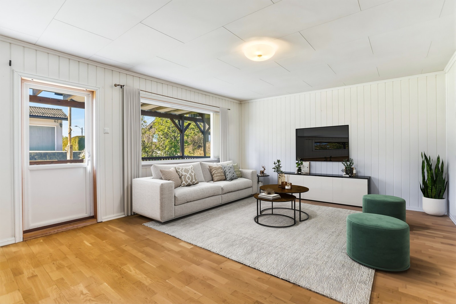 Montert varmepumpe og moderne vedovn for oppvarming. (digital styling). Galleribilde