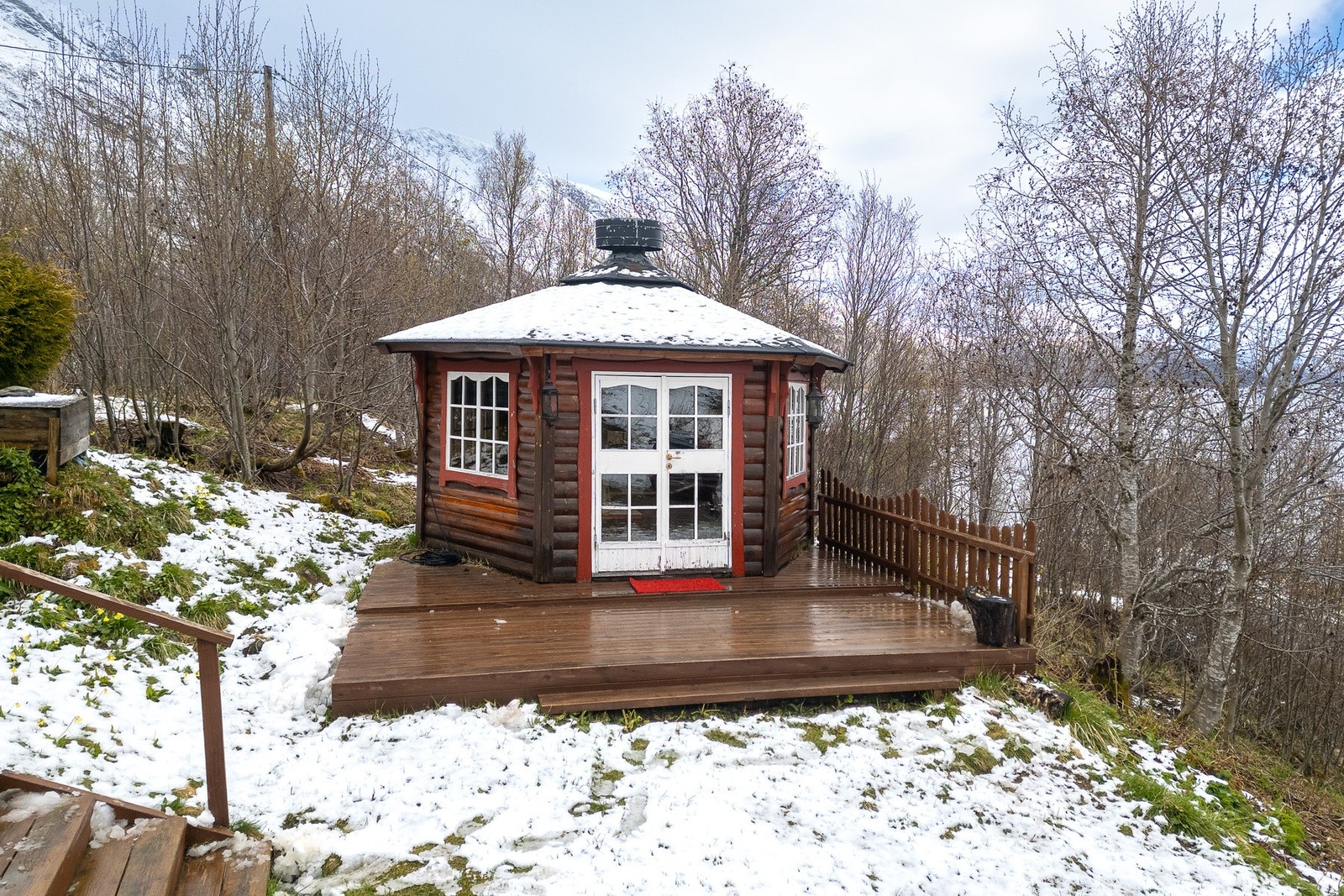 Grillhytte med terrasse Galleribilde