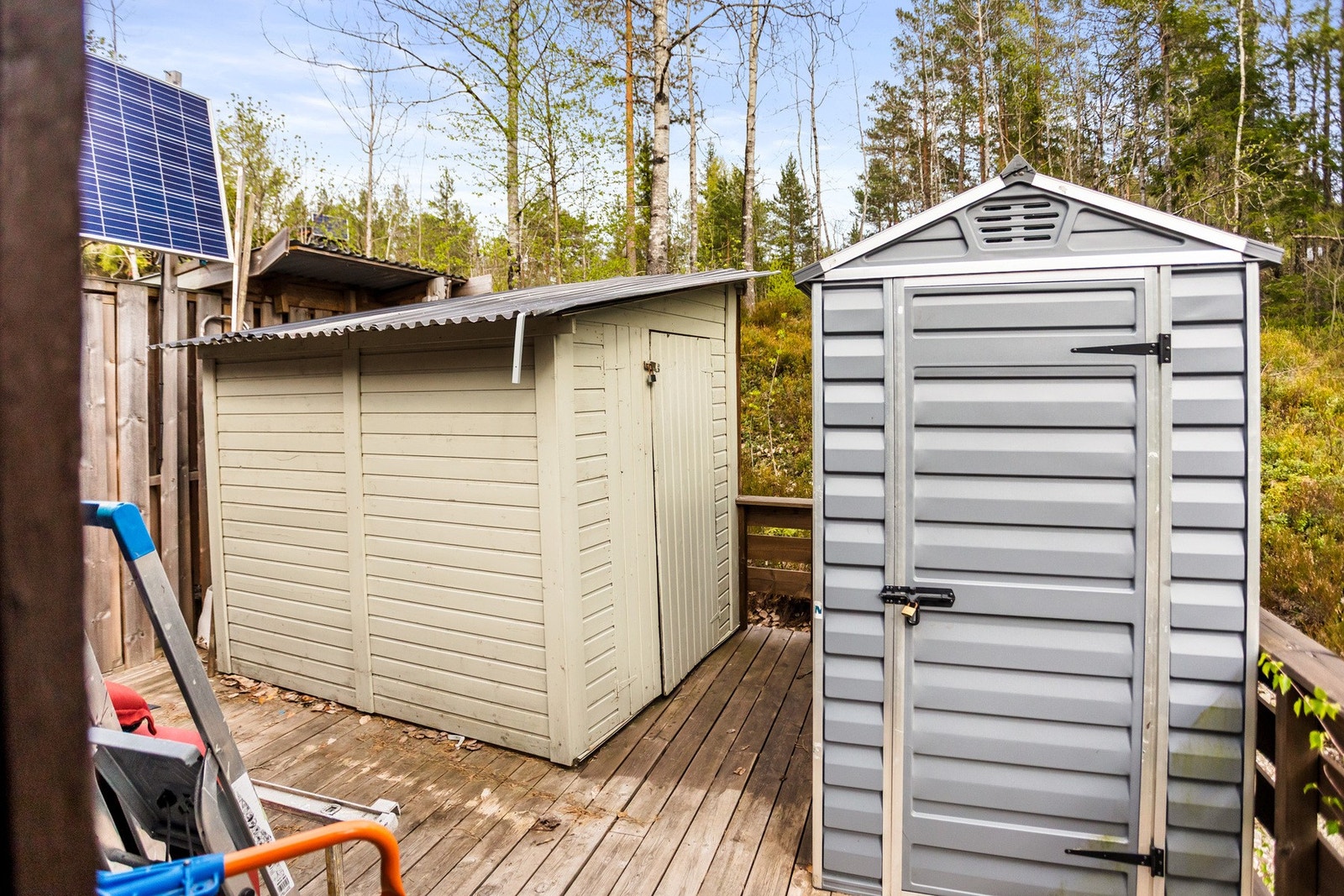 Praktiske boder med god plass til oppbevaring! Galleribilde