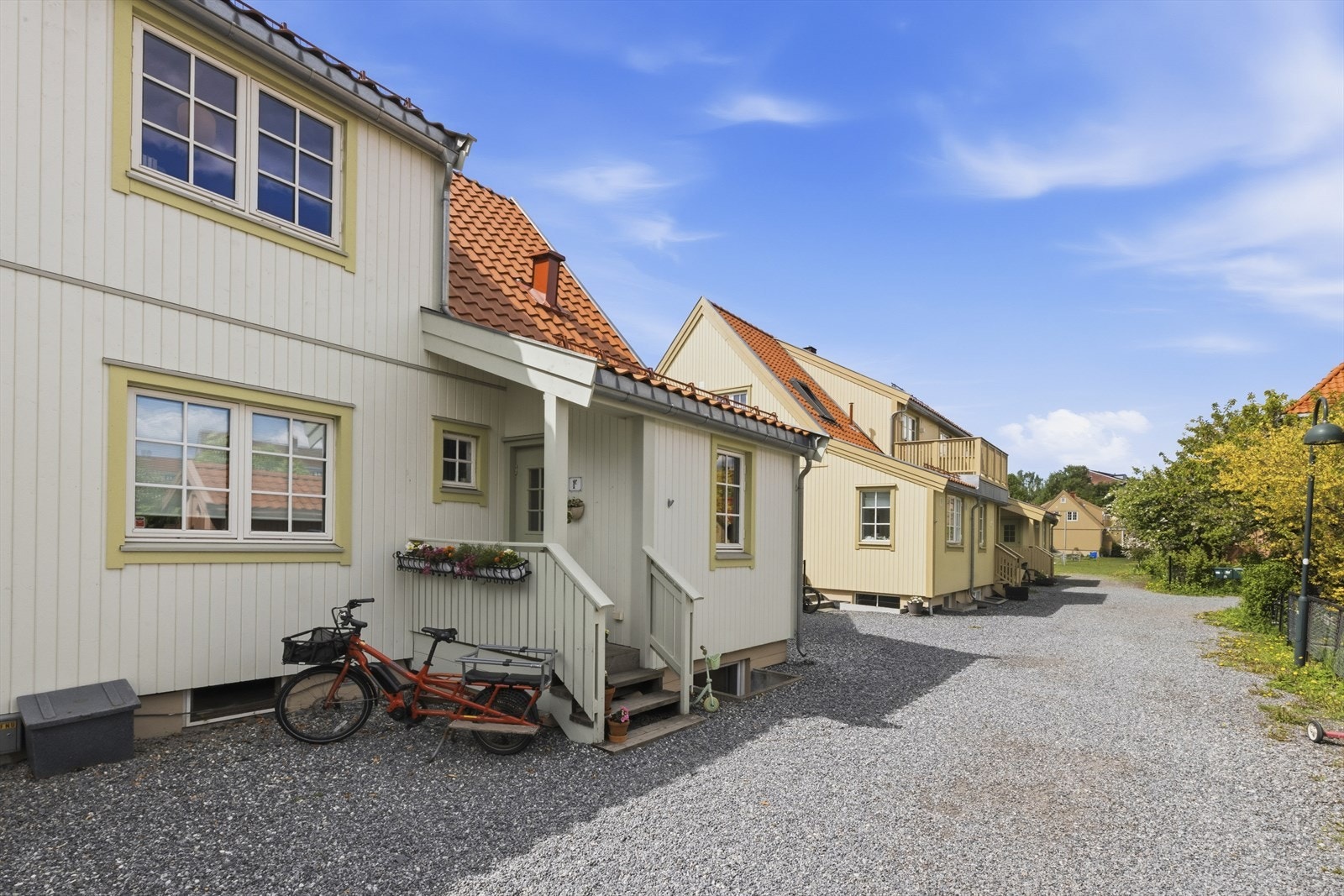 Sjarmerende trehusidyll i Tåsen Hageby. Galleribilde