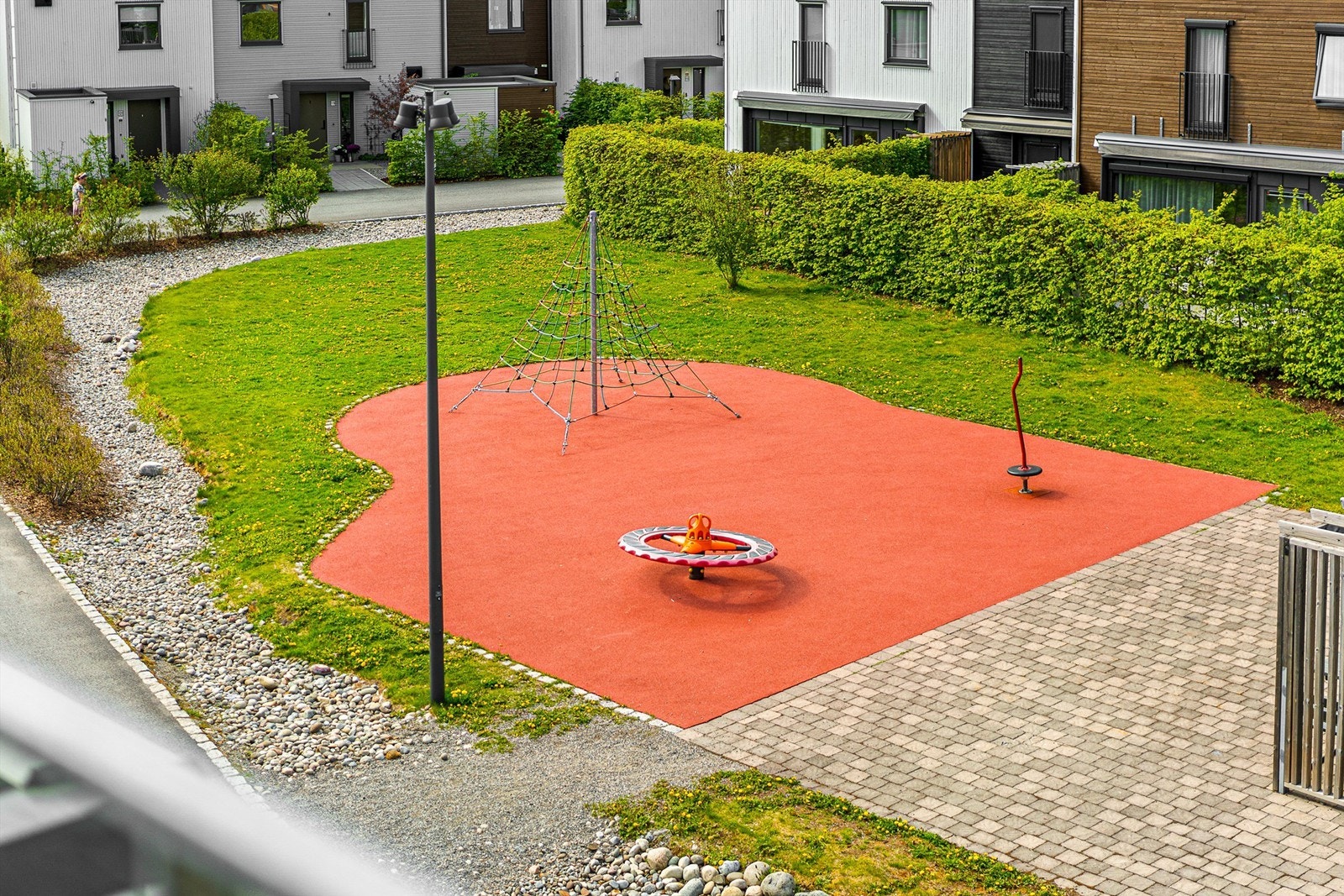 Trygge og oversiktlige lekeområder for de minste. Galleribilde