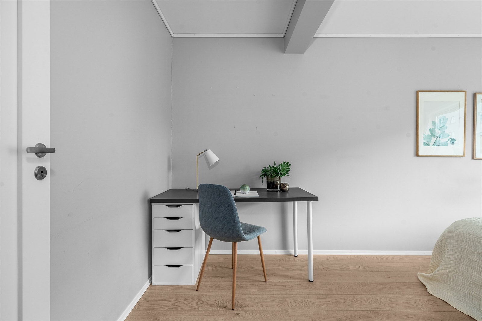 Et eget rom som egner seg godt som kontor eller gjesterom. Galleribilde