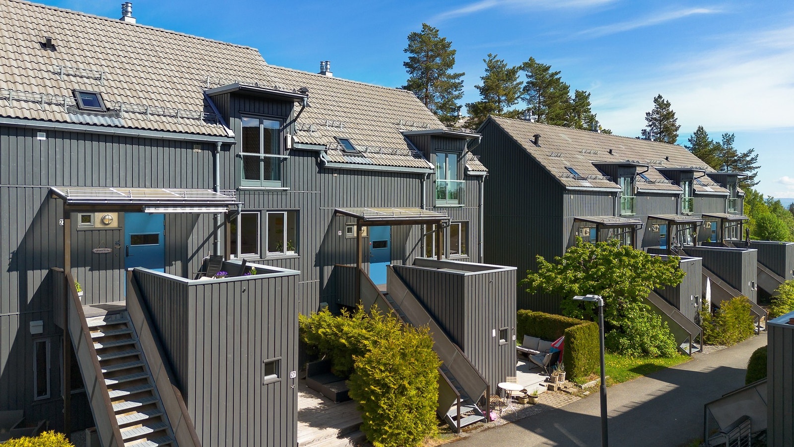 Gjennomgående med to uteplasser. Galleribilde