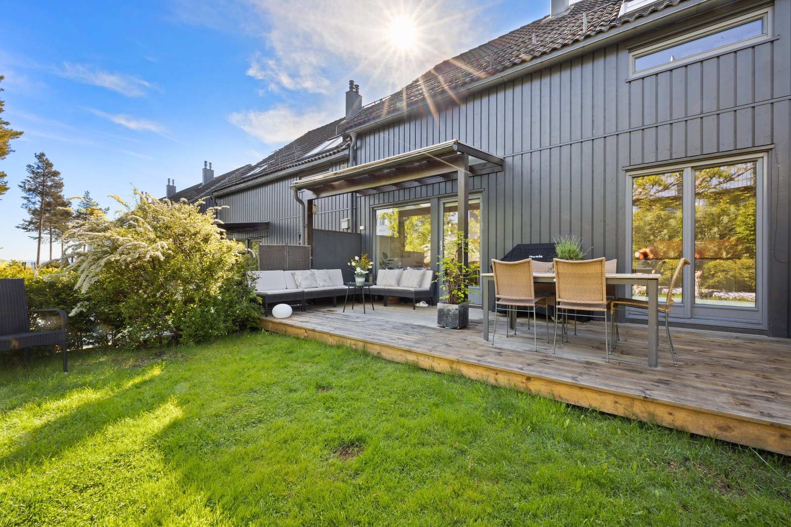 Meget gode solforhold, samt egen hage Galleribilde