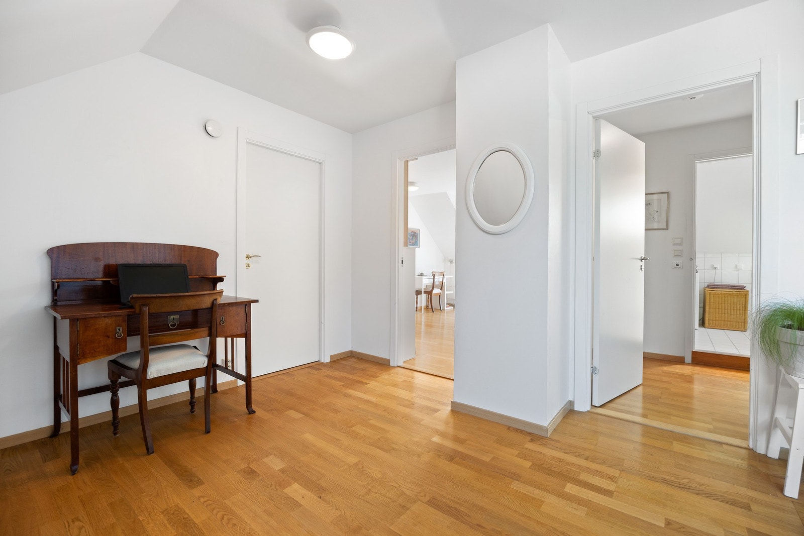 Dette rommet kan antatt deles inn i to soverom Galleribilde