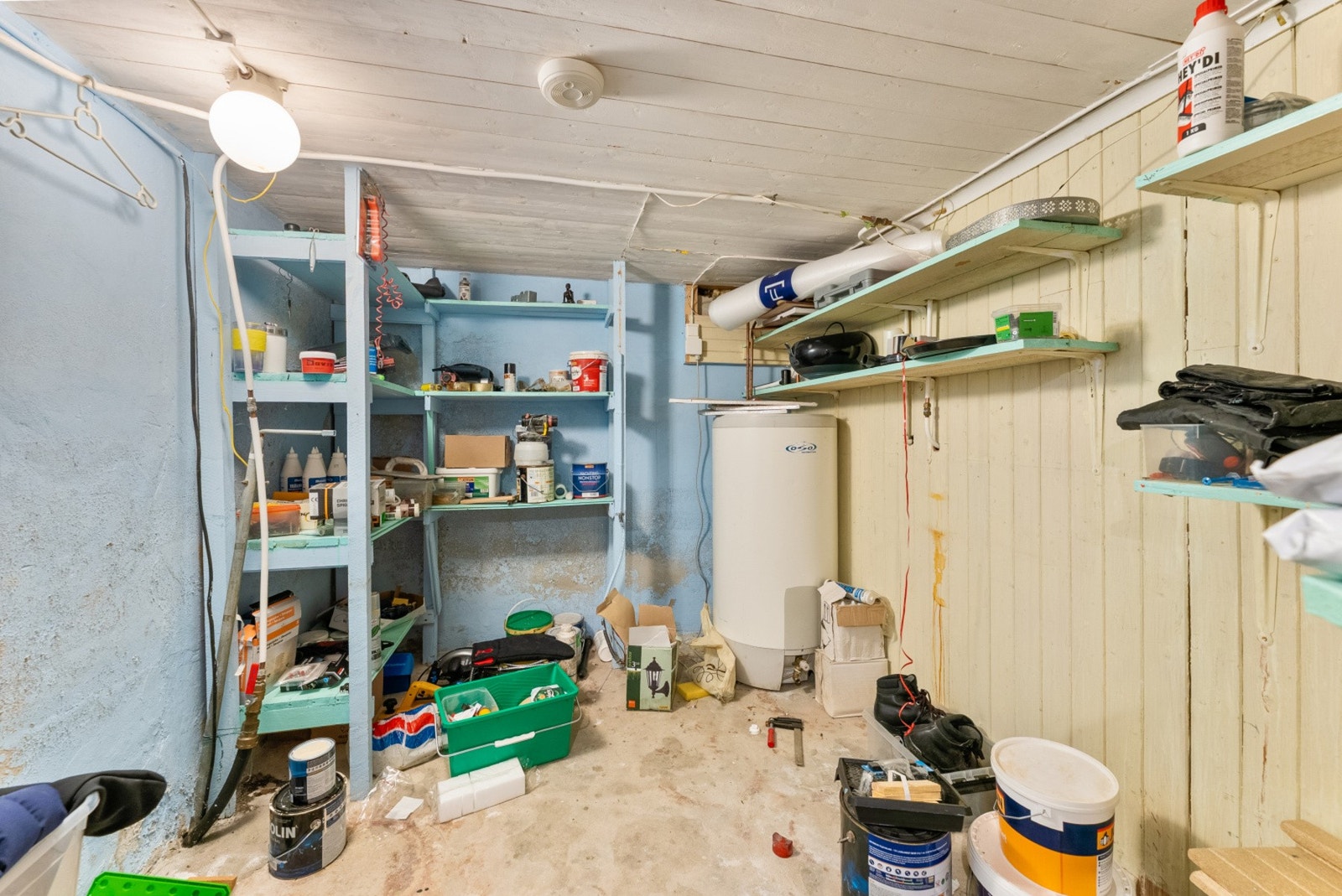 Her er det god plass til hyller for organisert oppbevaring. Galleribilde