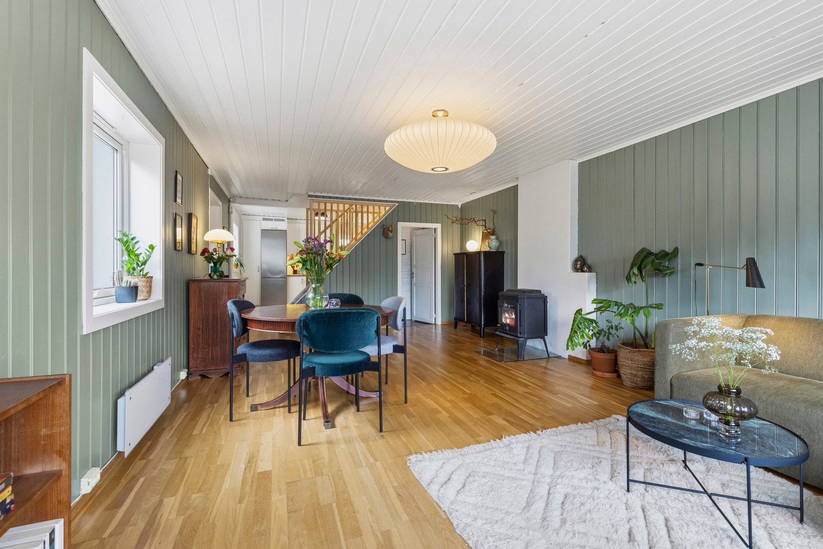 Her har man plass til stort spisestuebord Galleribilde