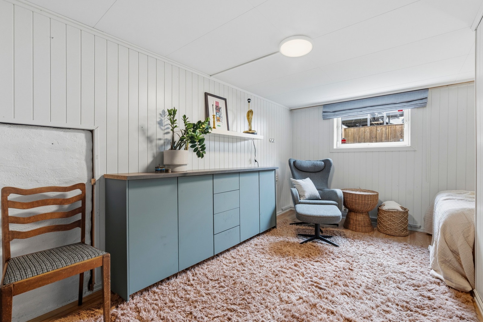 Soverom i underetasje med god plass til diverse innredning Galleribilde