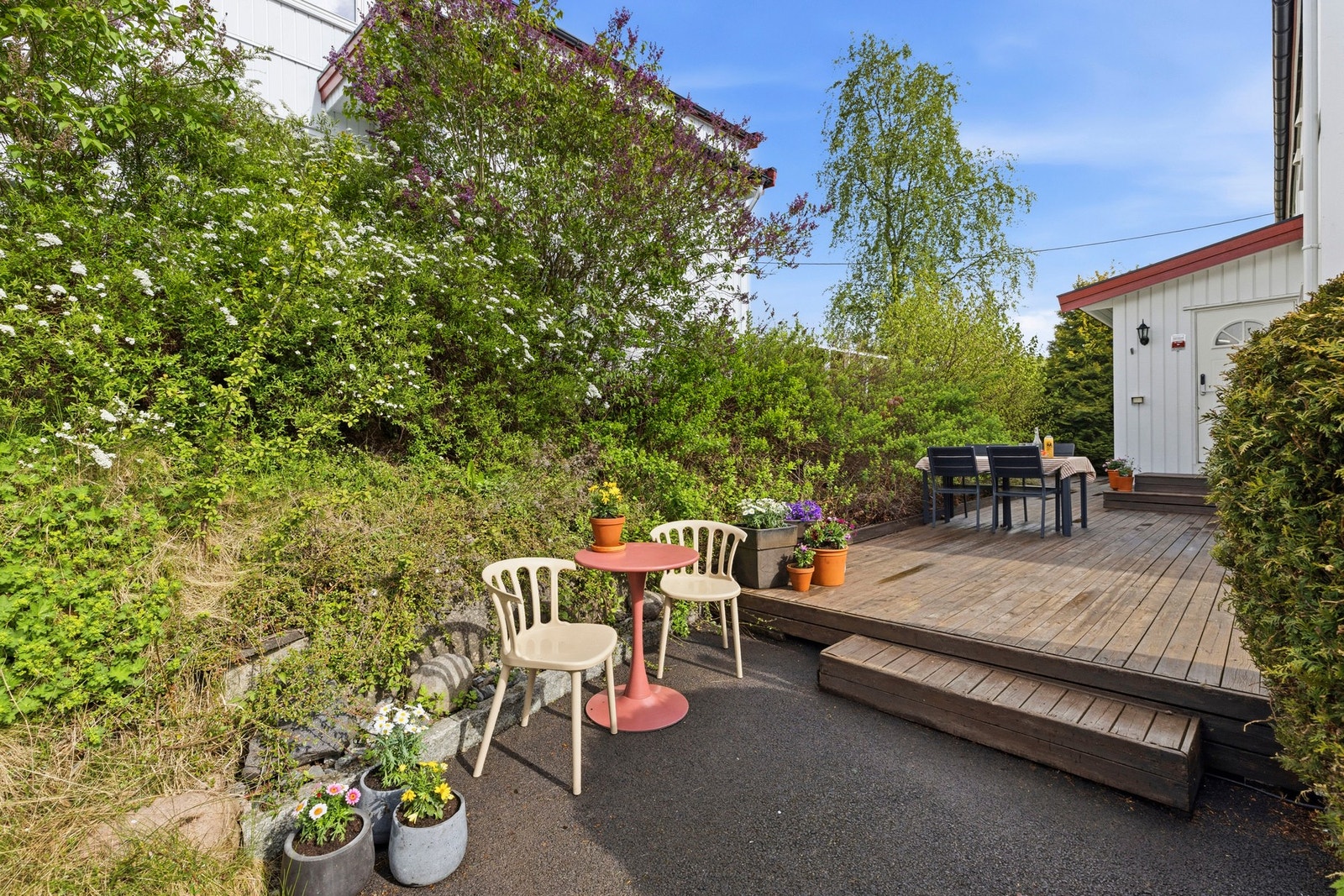 Boligen går over 3 - plan Galleribilde