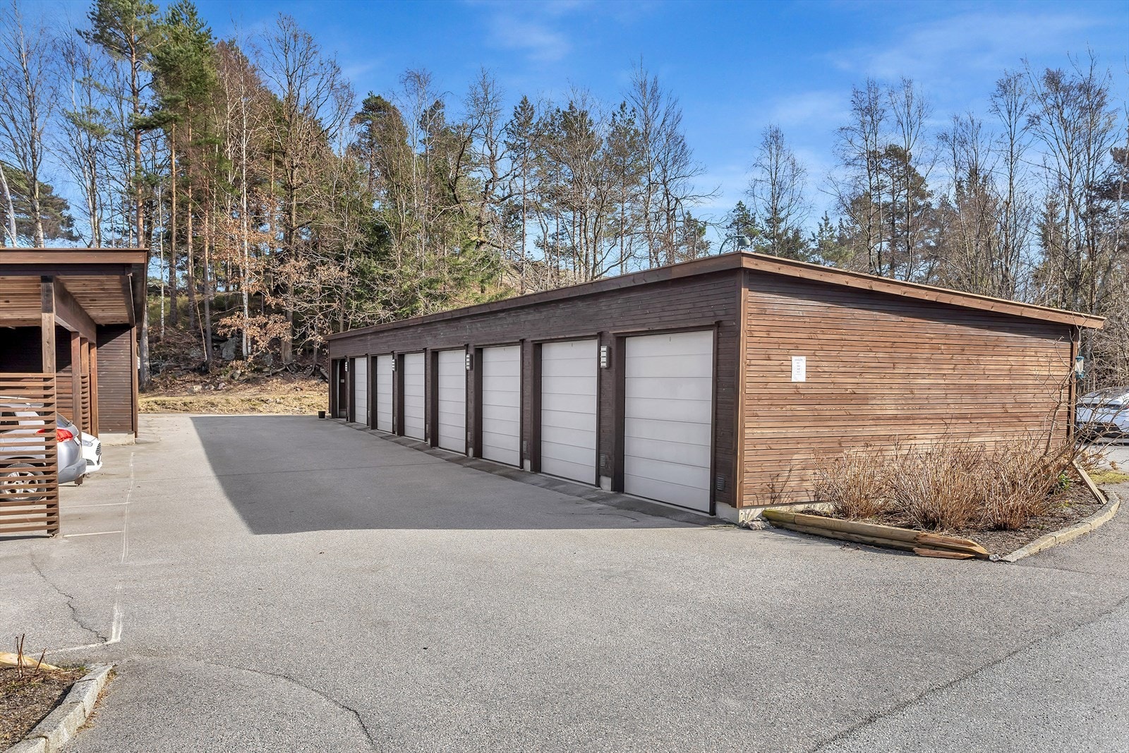 Garasje medfølger. Galleribilde