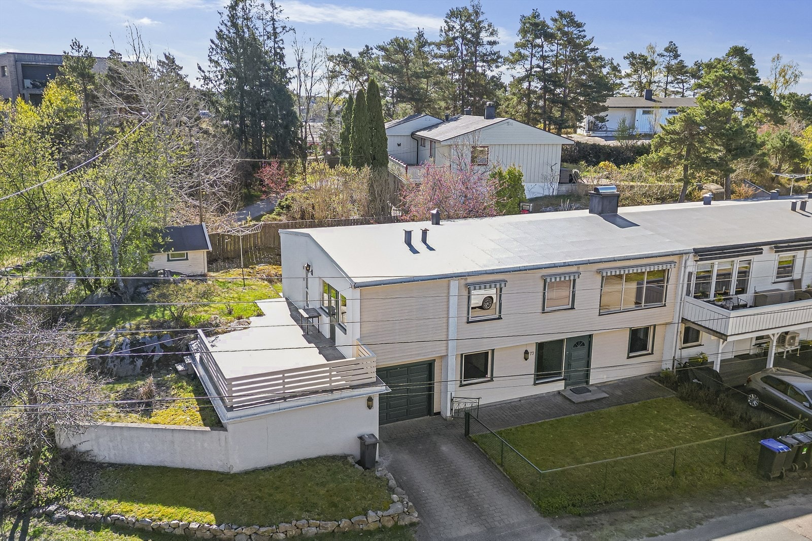 Fra Pettersand bussholdeplass, kun minutter unna med avganger til Fredrikstad sentrum. Galleribilde