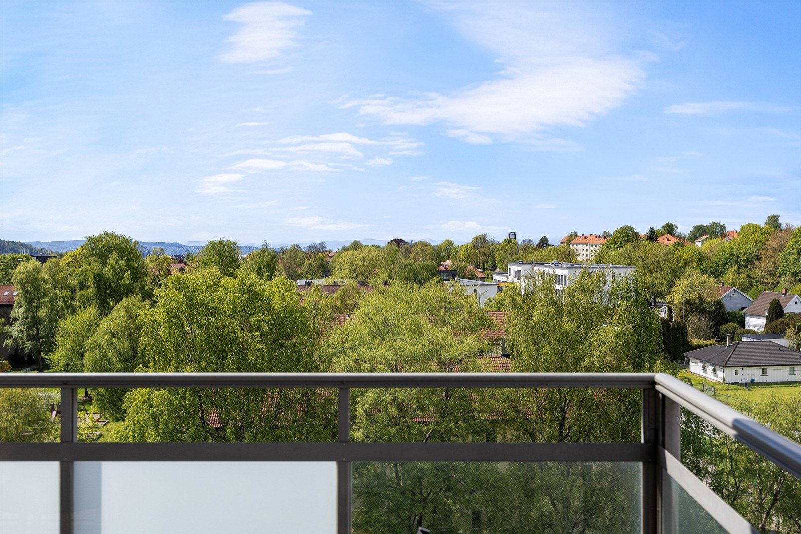 Her ser du ut utover Lille Tøyen Hageby - Foto: Eiendomsfoto Galleribilde