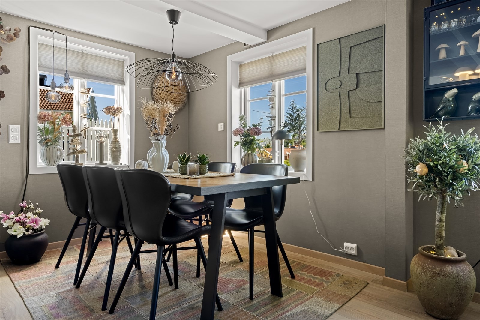 Det er flotte og beroligende fargepalett på veggene Galleribilde