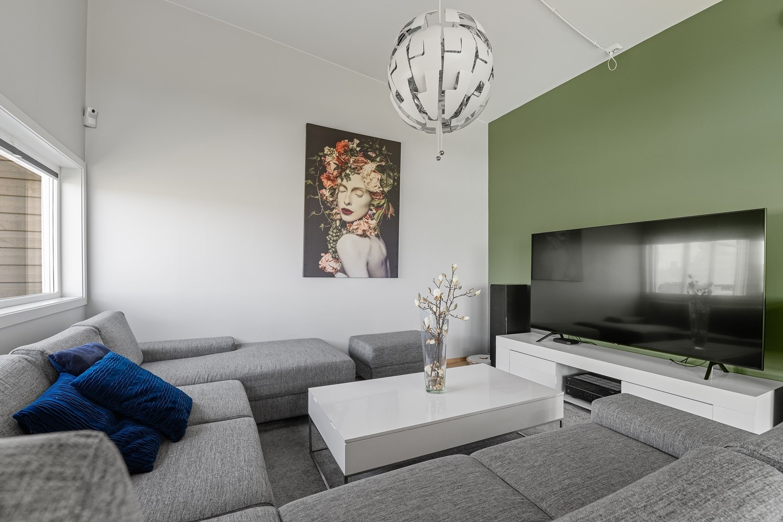 Boligen er utstyrt med balansert ventilasjon, som sikrer et stabilt inneklima. Galleribilde