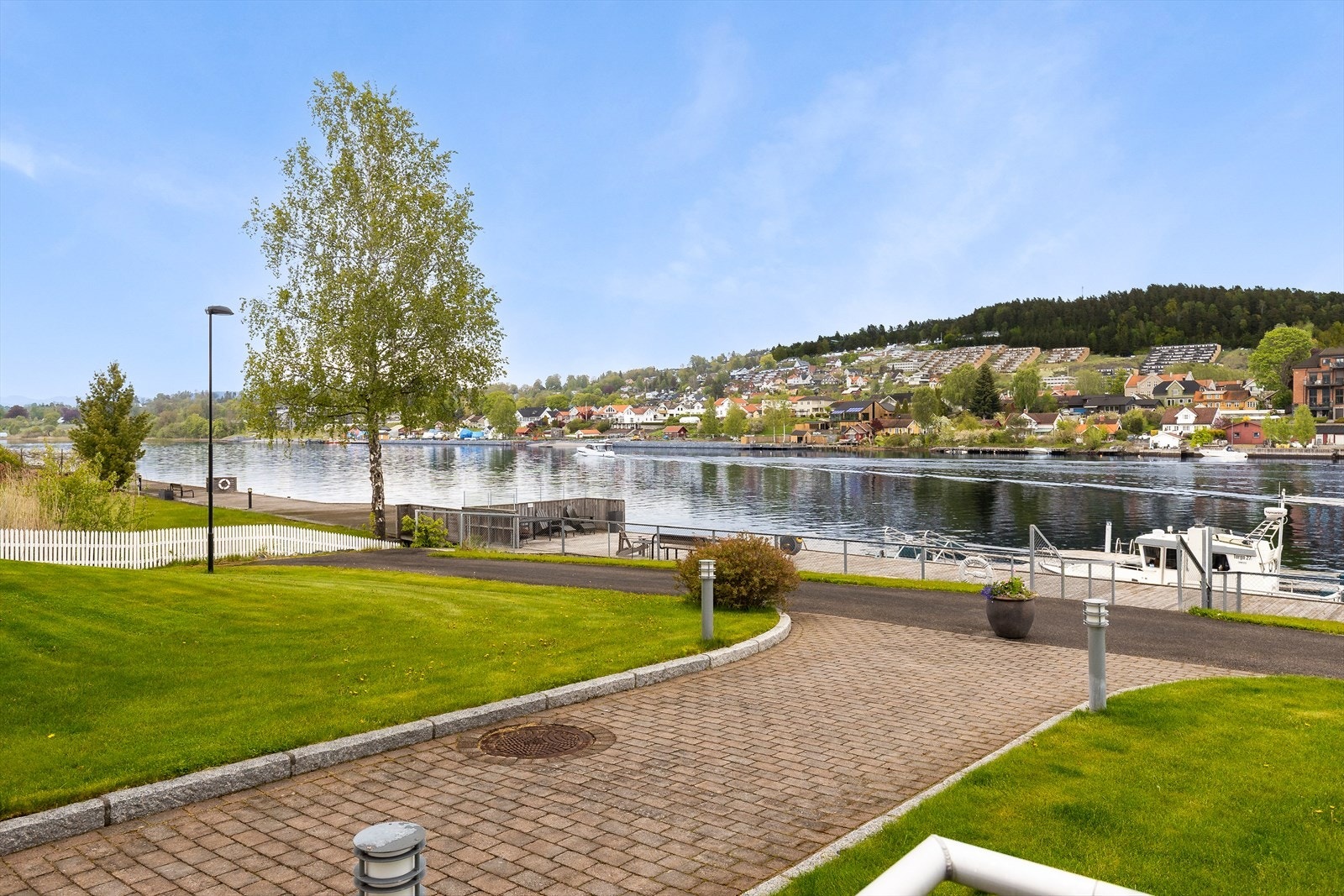 Området er tilbaketrukket og skjermet, samtidig som det er kort vei til Porsgrunn sentrum. Galleribilde