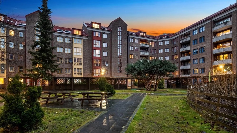Innegård Nordbygata 17 - Velkommen på visning. Galleribilde