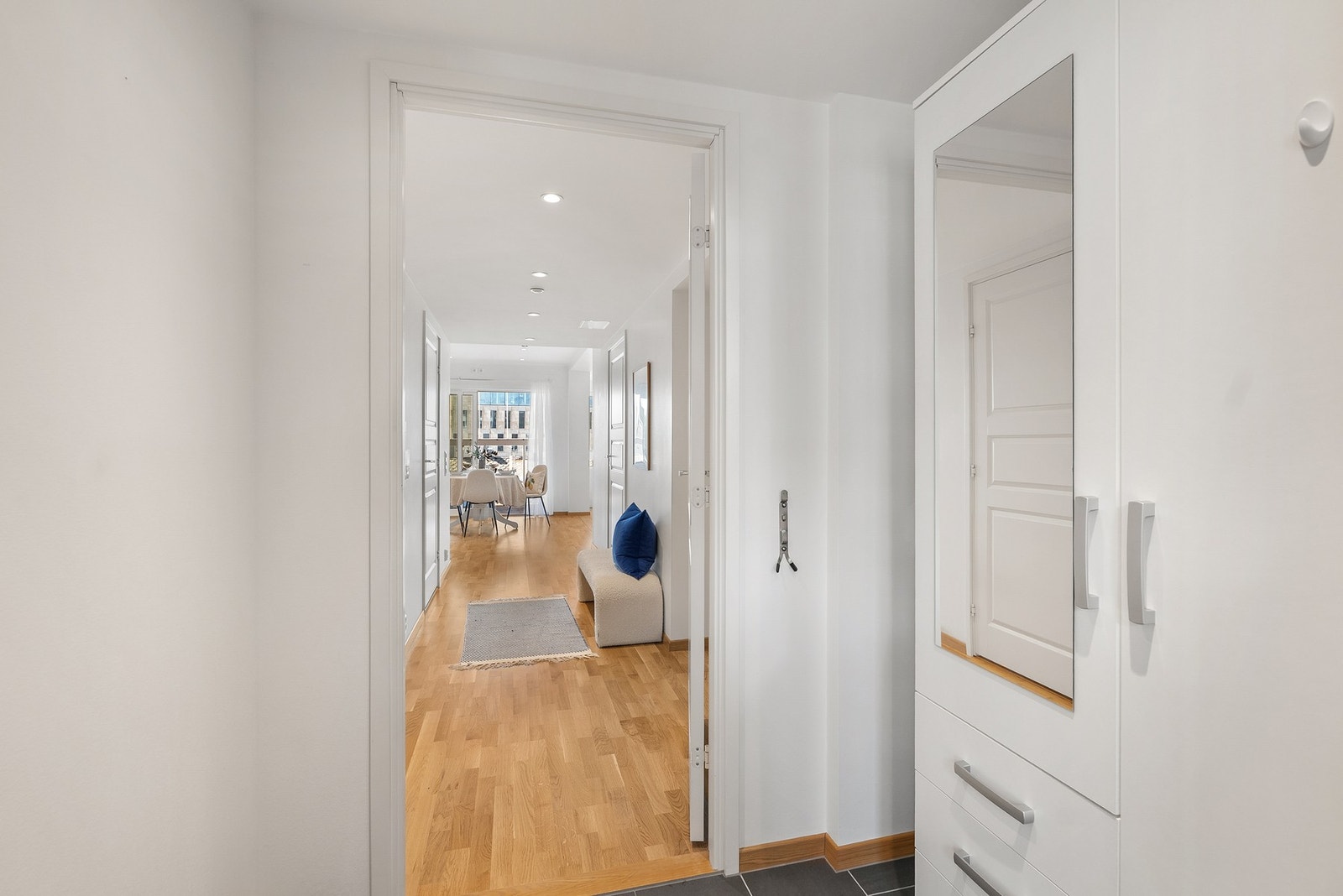 Velkommen inn! - Entré Galleribilde