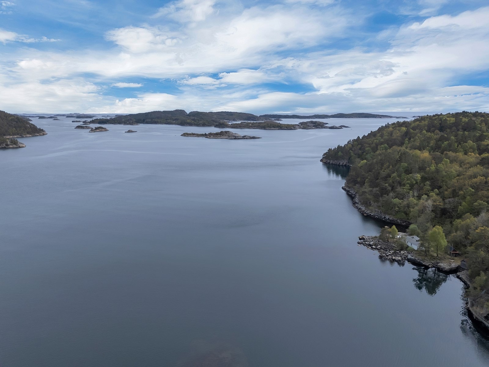 Den vide utsikten over skjærgården er en sentral del av opplevelsen. Galleribilde