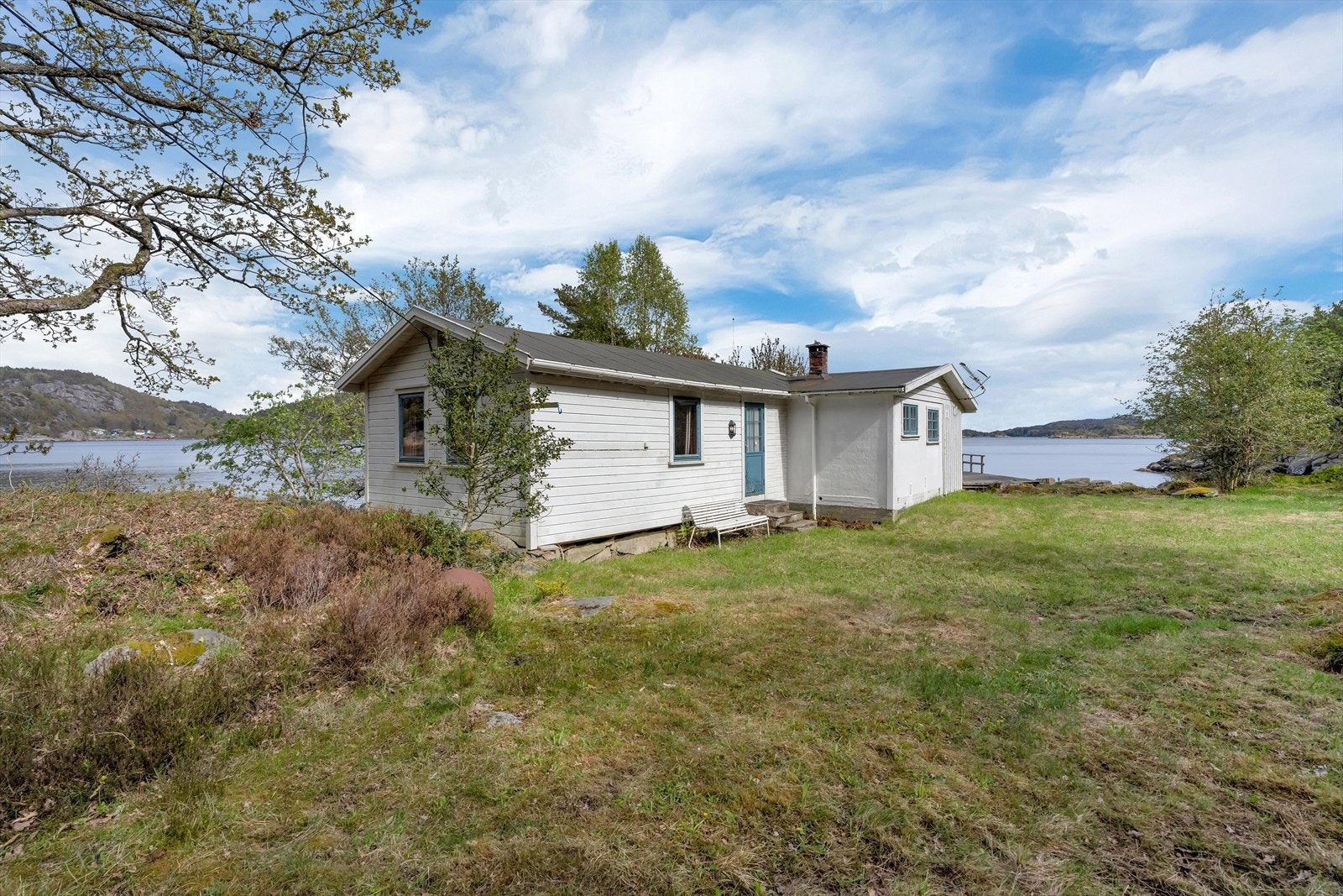 Fritidsboligen er opprinnelig fra 1965 og ble tilbygget på 90-tallet. Galleribilde
