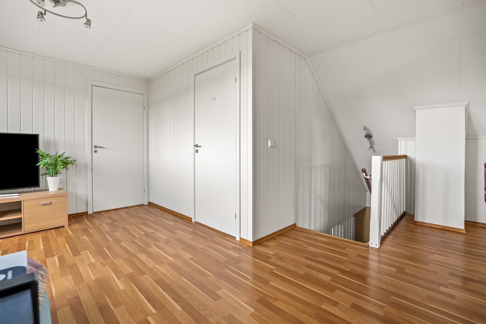 Loftstue. Galleribilde