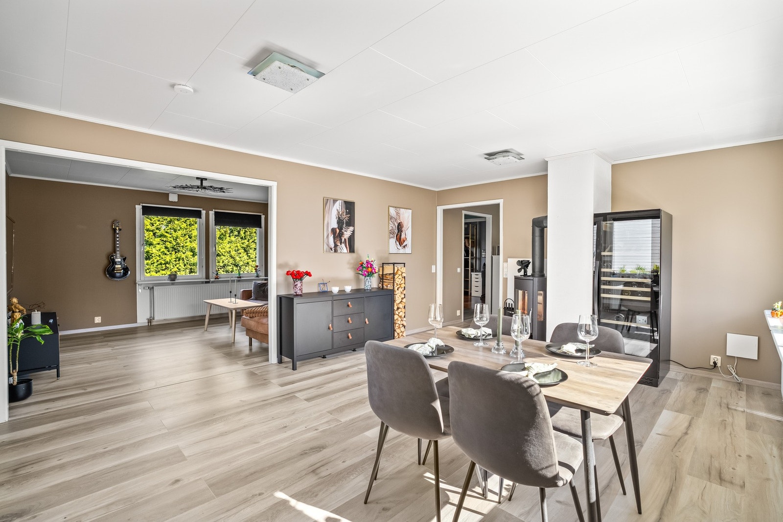 Naturlig spisestue - En sone for familien! Galleribilde