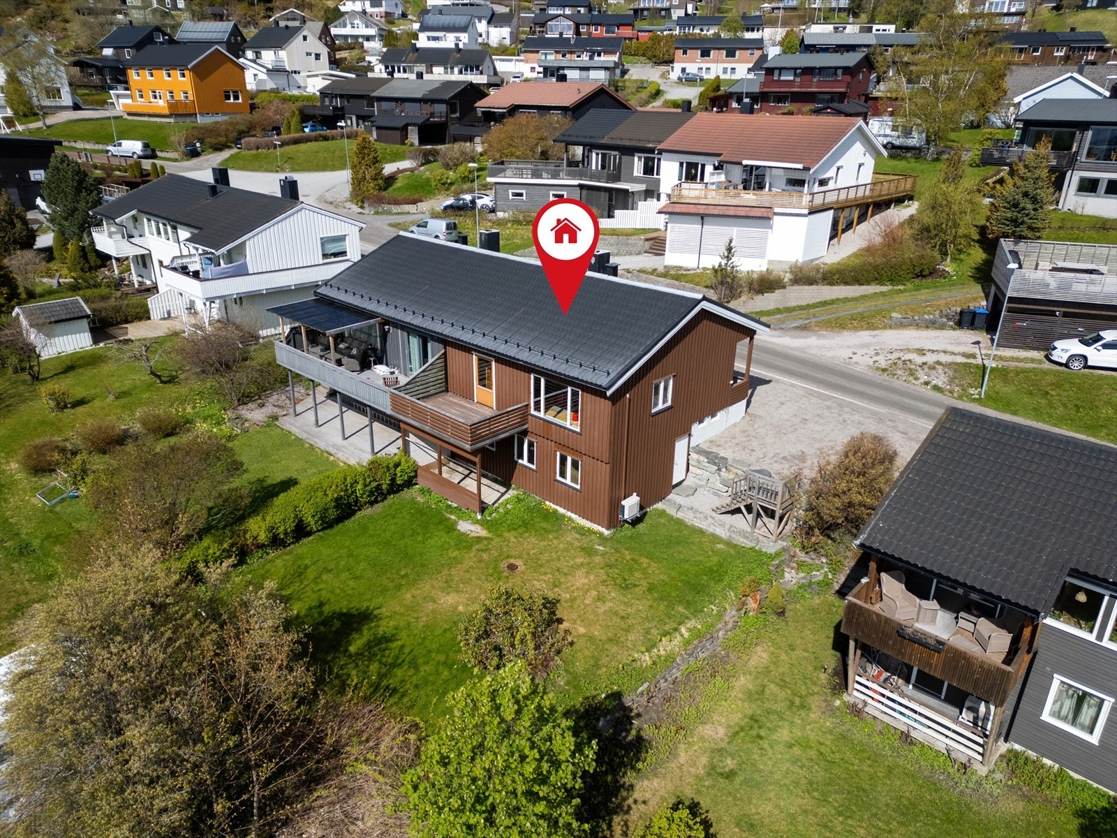 Velkommen til Ivar Aasens veg 19B | To-mannsbolig med 3 stk. soverom. Foto: Privat Galleribilde