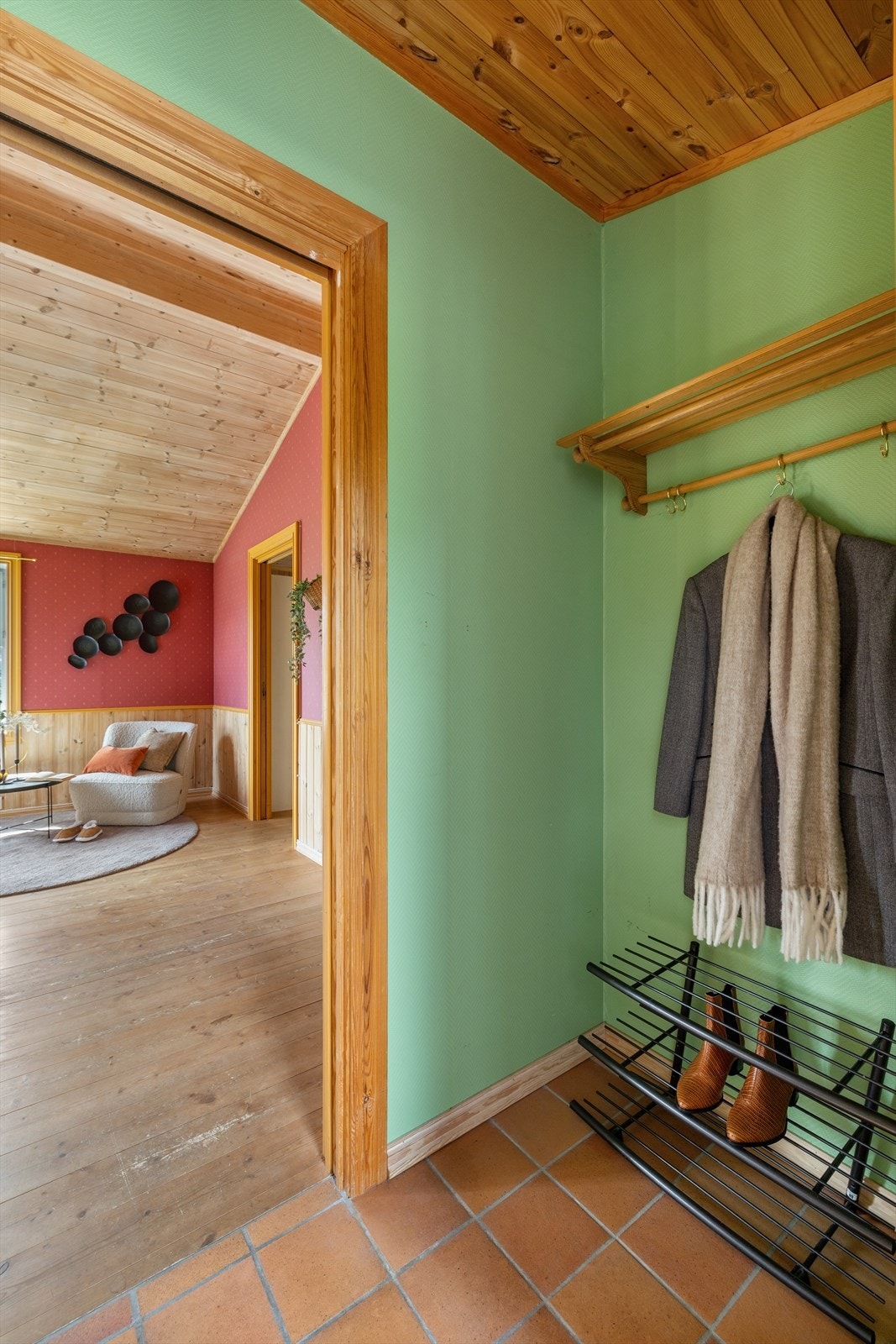 Entré med plass til oppbevaring av yttertøy og sko. Galleribilde
