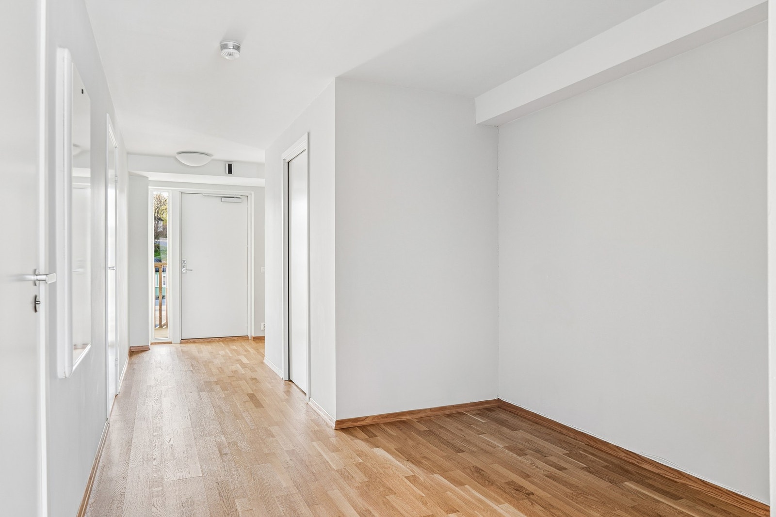 Leiligheten har en praktisk intern bod som gir ekstra lagringsplass. Galleribilde