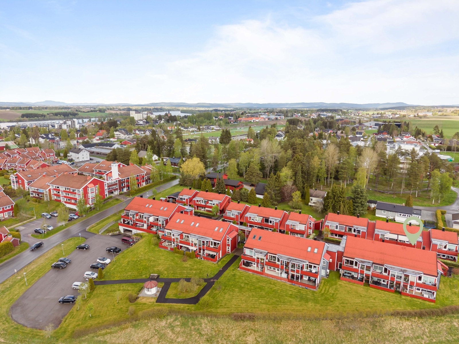 Eiendomsmegler Krogsveen v. Marcus Grundy har gleden av å ønske velkommen Hagaskogvegen 9d! Galleribilde