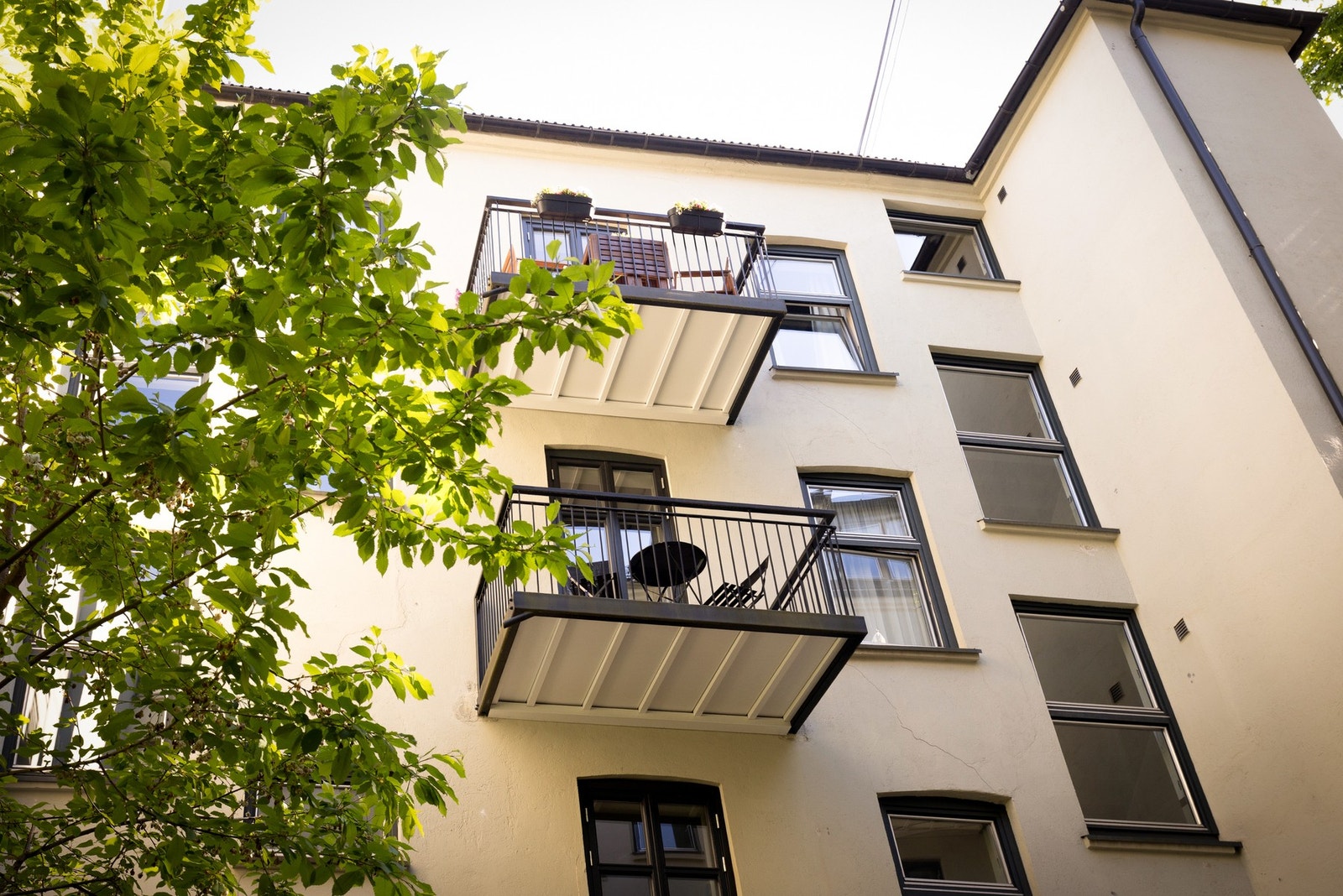 Balkong mot bakgård Galleribilde