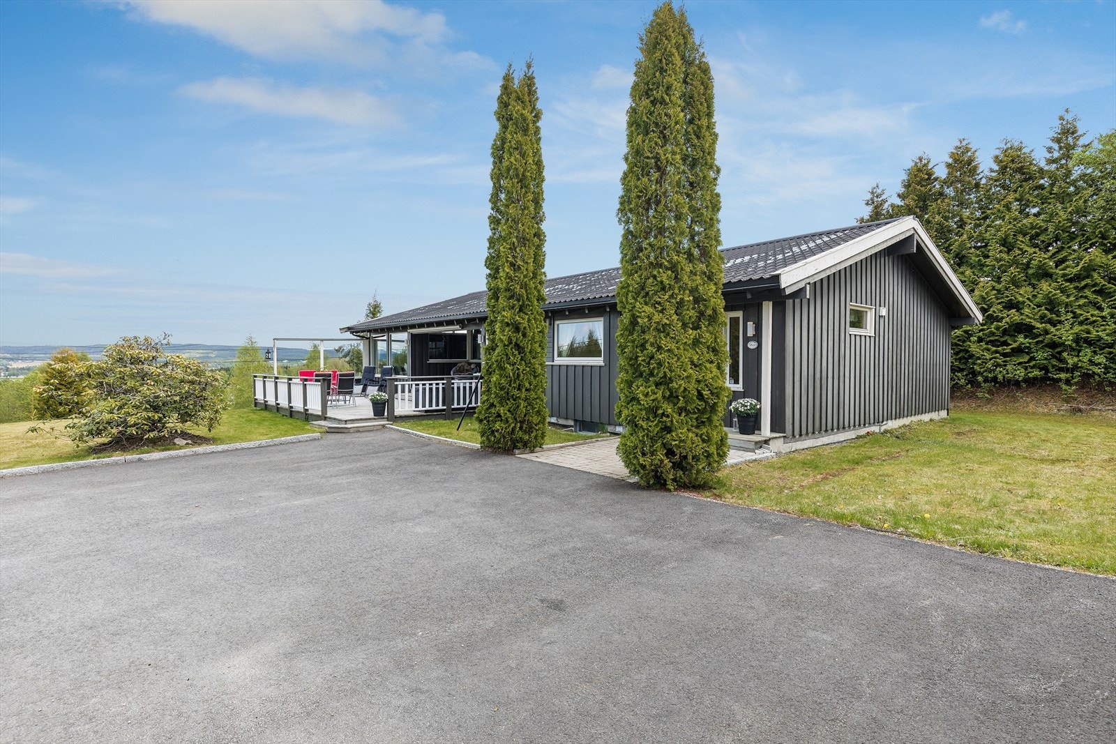 Særegen enebolig med god beliggenhet i Holtberget! Galleribilde