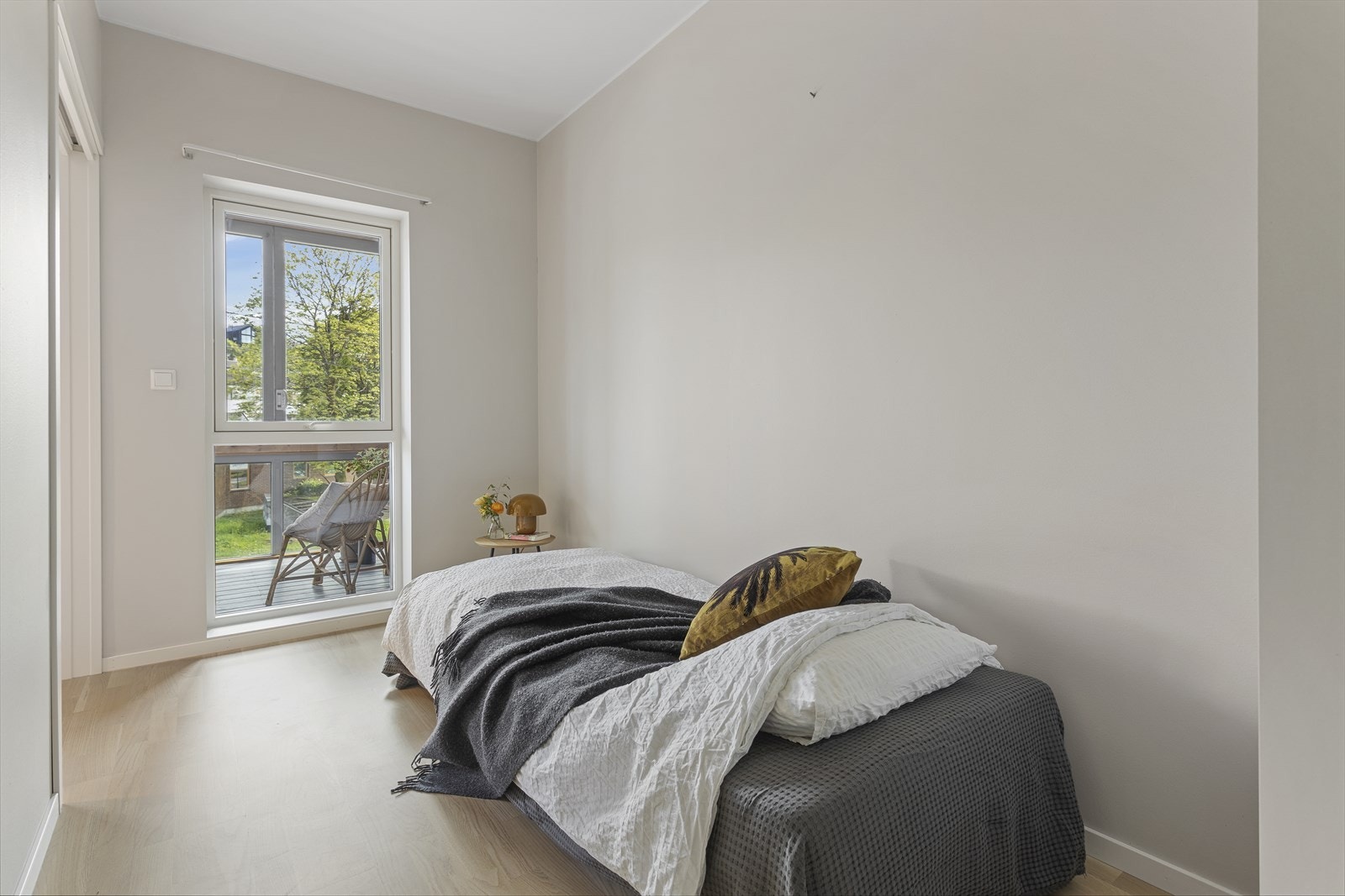 Det andre soverommet er ca. 8 m² og fremstår som romslig med en fleksibel planløsning. Galleribilde