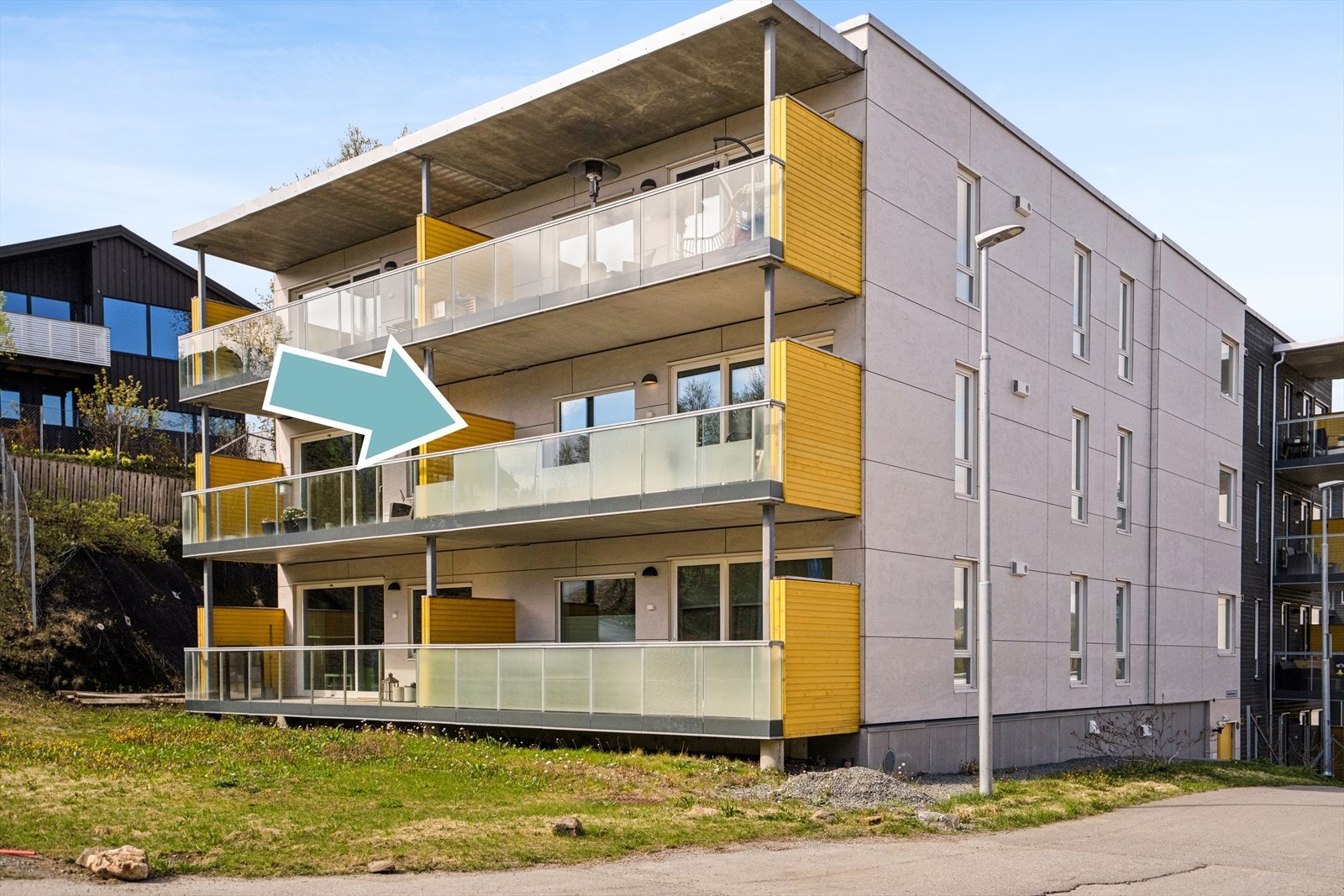 Leilighetens balkong ligger sørvendt og har gode solforhold. Galleribilde