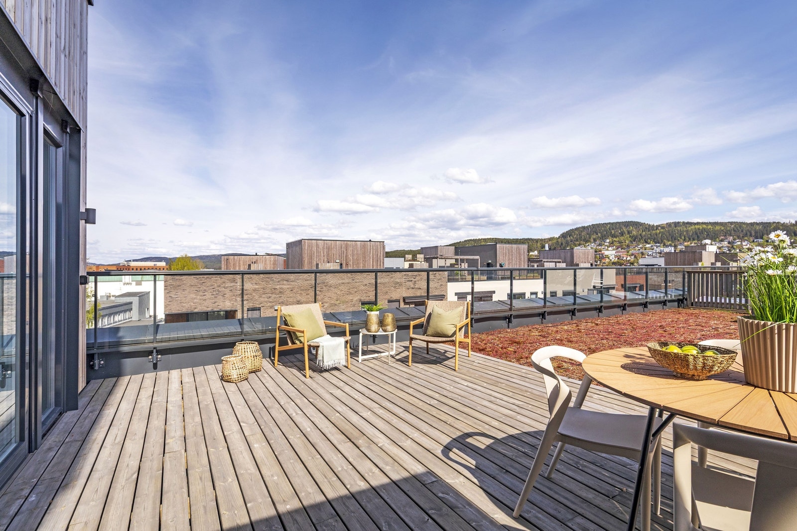 Terrassen er på 36 kvm Galleribilde