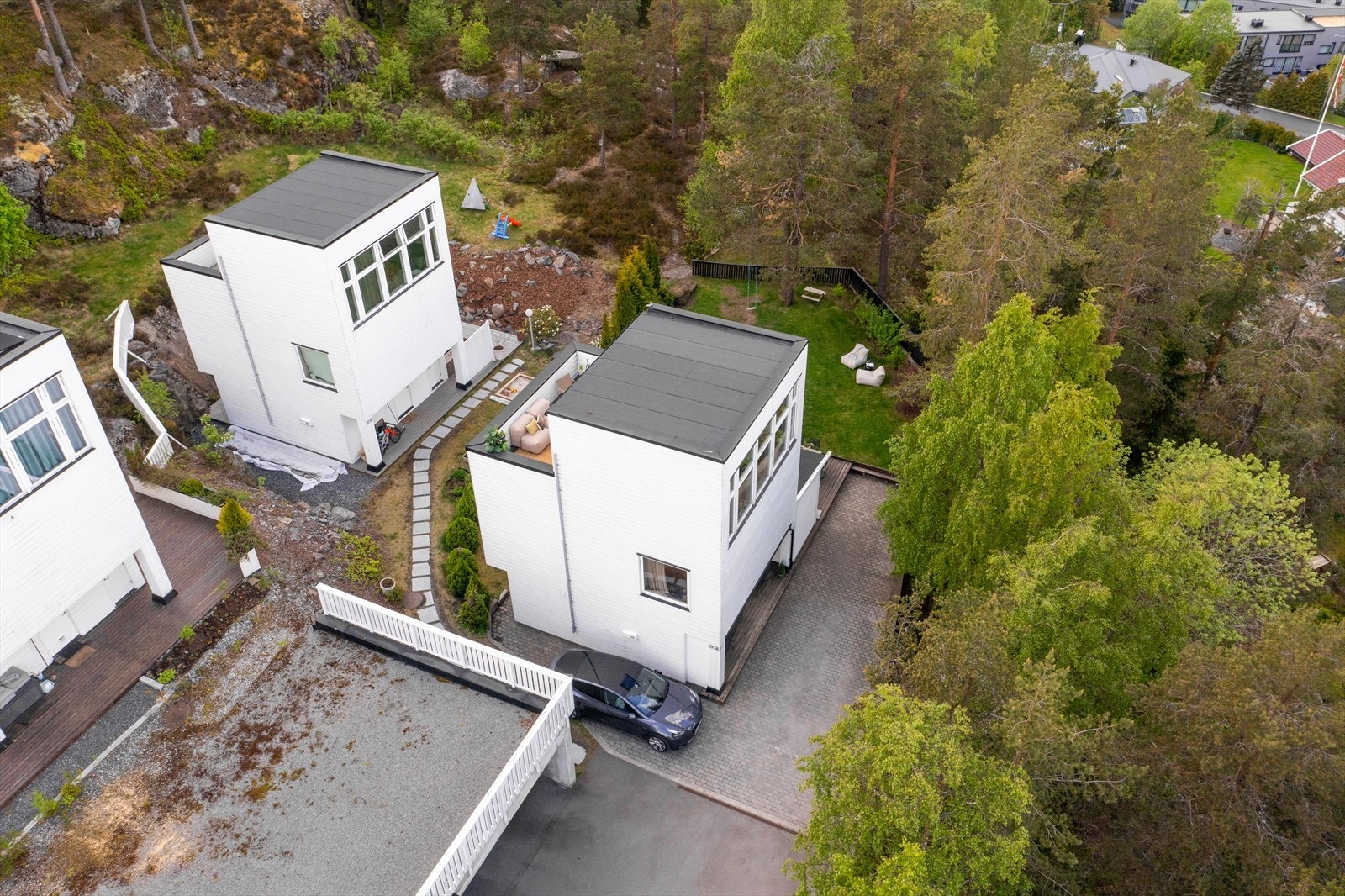 Flott tomt med gode parkeringsmuligheter Galleribilde