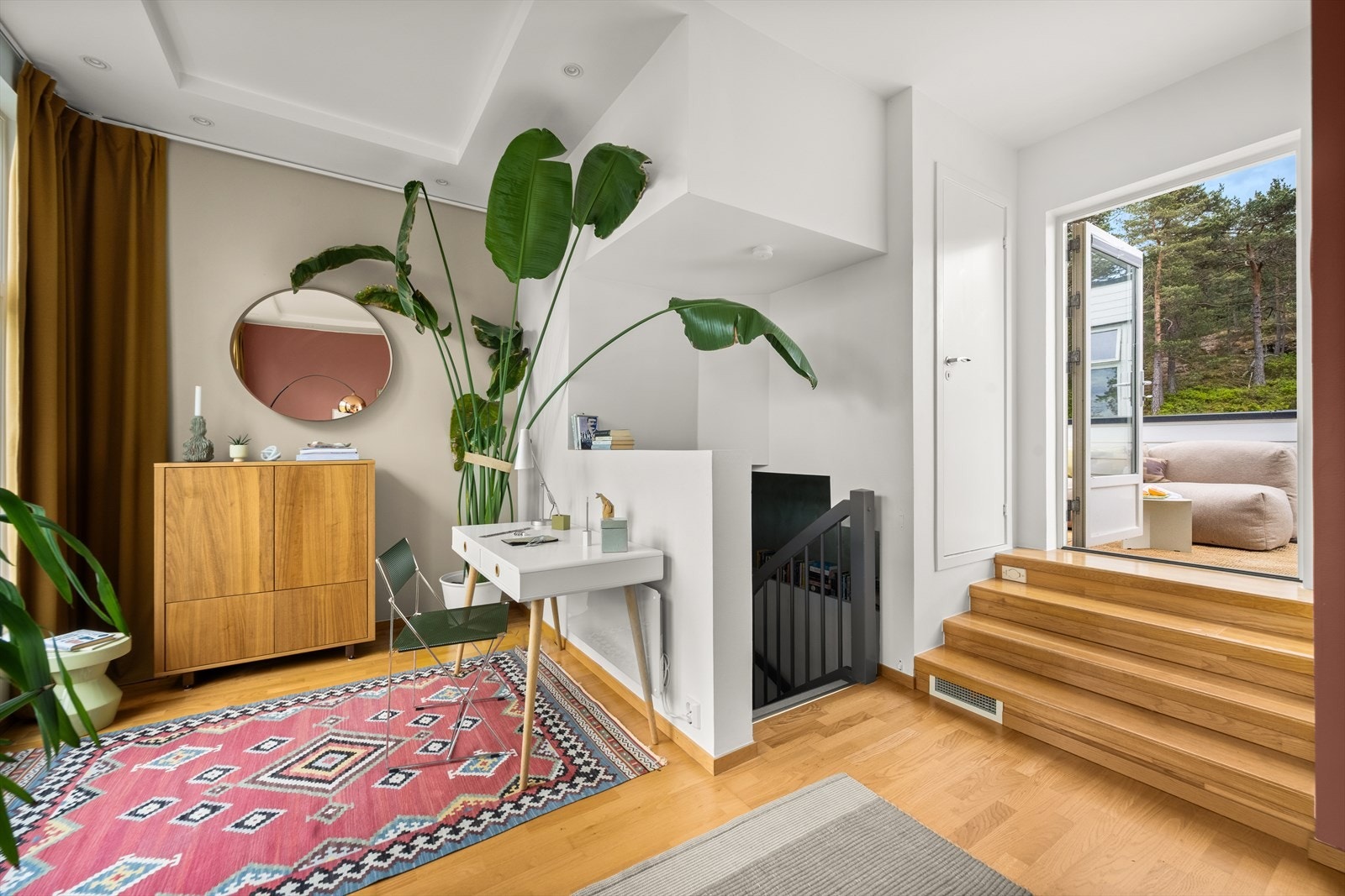 Dette er et perfekt rom for dem som ønsker å trekke seg tilbake, eller for ungdommen som vil ha venner på besøk. Galleribilde