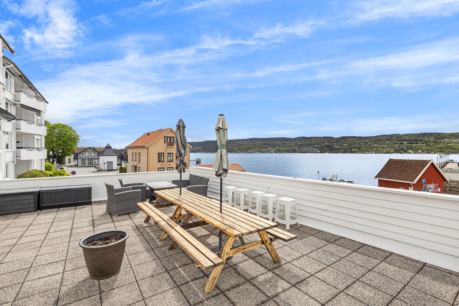 Utsikt fra felles terrasse. Galleribilde