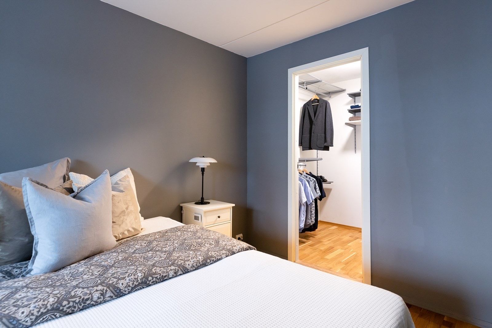 Innvendig bod i tilknyttet soverom 3. Galleribilde