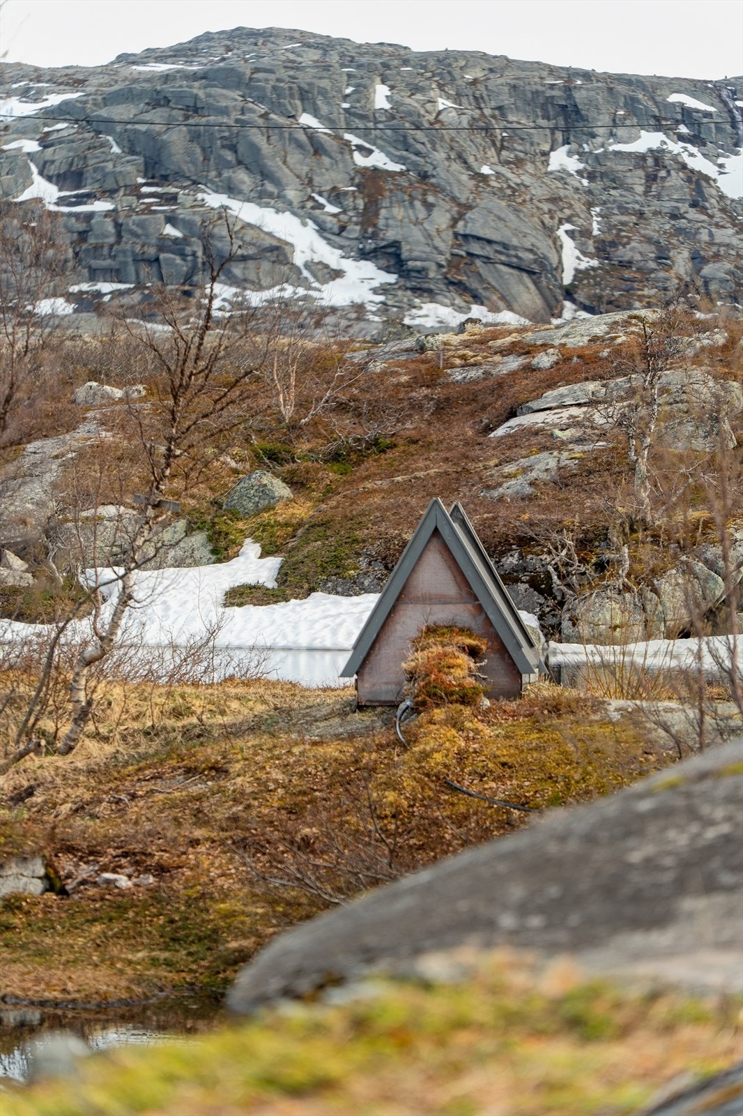 Vannstasjon cirka 50 meter fra hytta som forsyner hyttefeltet med helårsvann Galleribilde