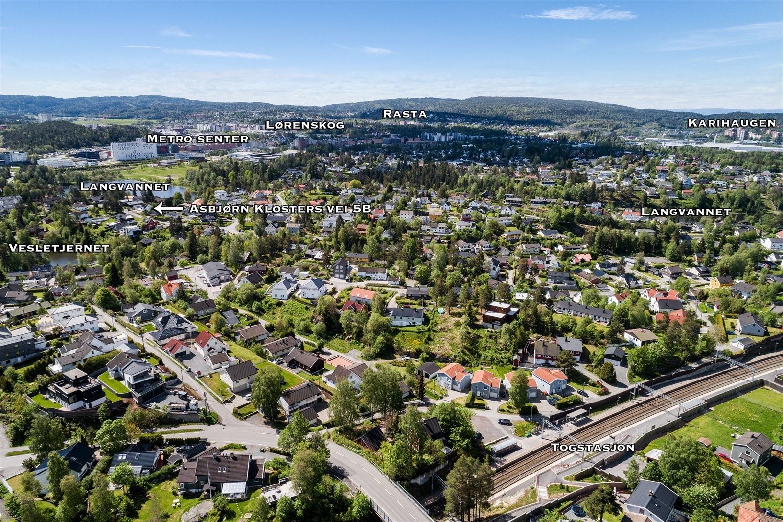 Her bor du i en rolig blindvei på Fjellhamar med kort vei til tog, skoler, barnehager og øvrige servicetilbud. Galleribilde