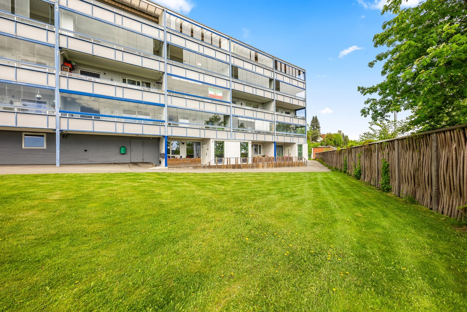 Det er ledig parkeringsplass til leie p.t. Galleribilde