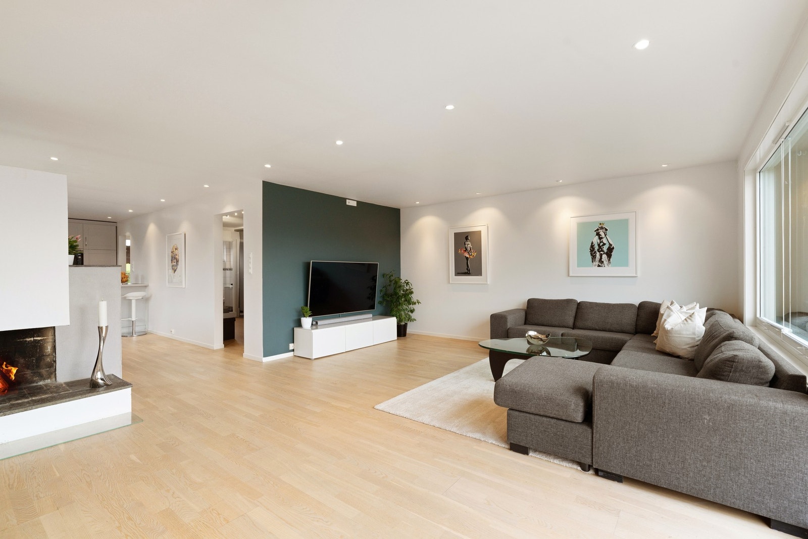 Downlights i tak med dimmer. Galleribilde