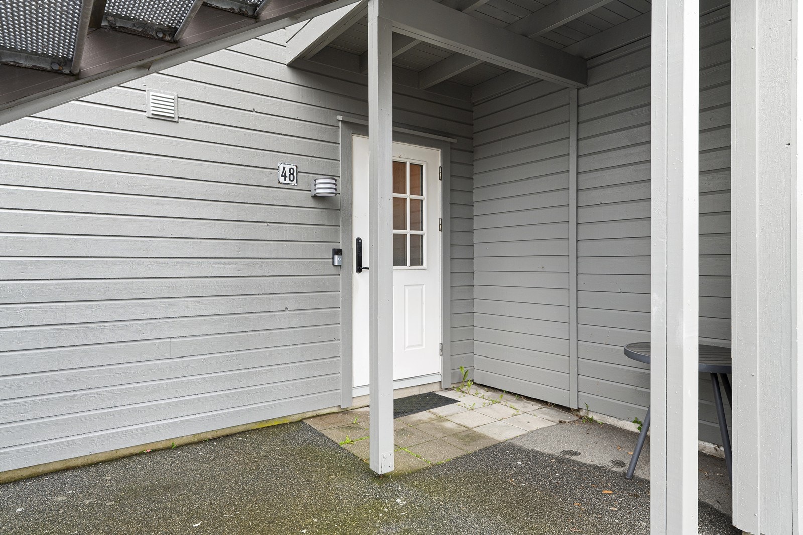 Velkommen inn! Du kan velge å bruke kode for å låse opp døren Galleribilde
